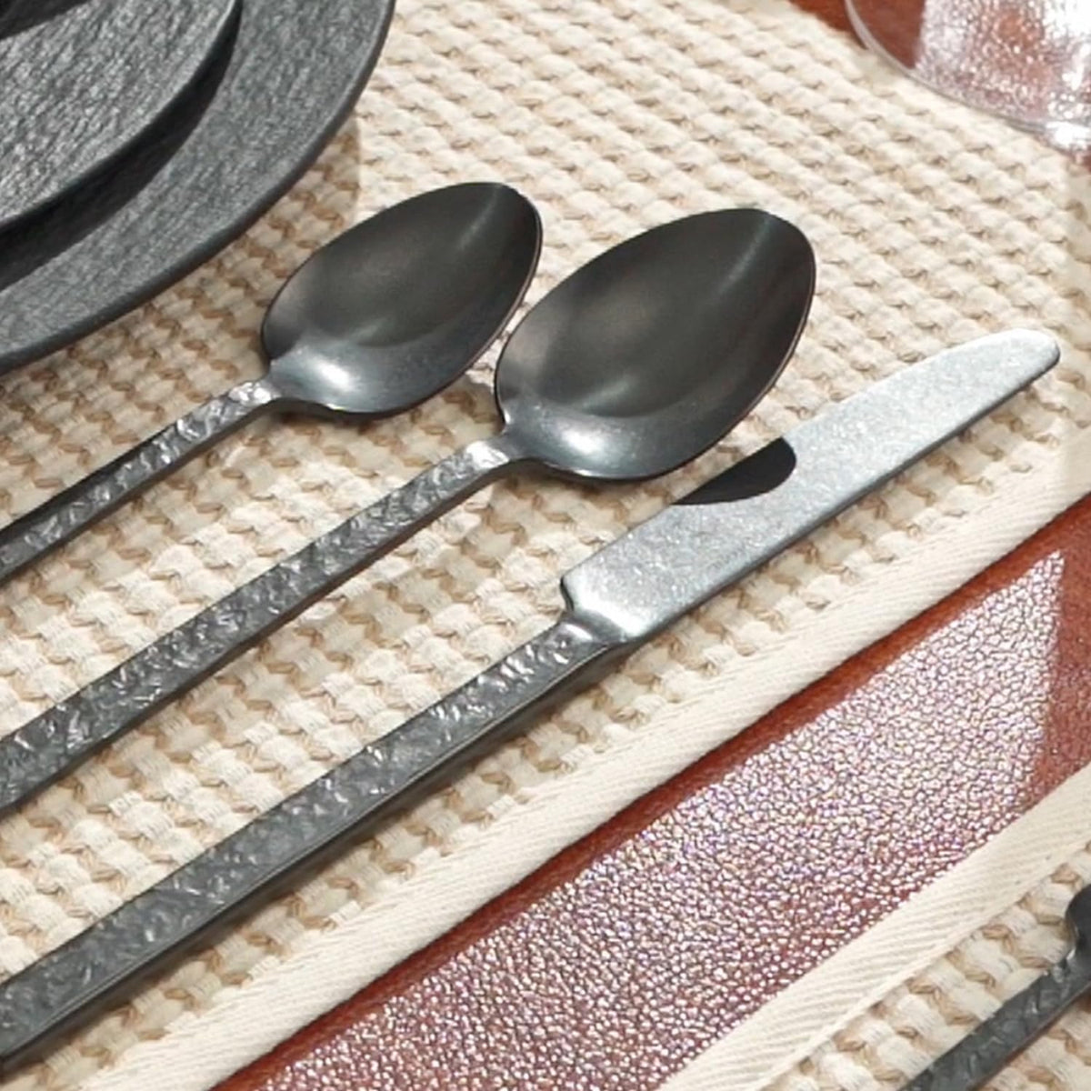 KINGSTONE 30 Pcs Black Hammered Silverware Set for 6, 18/10 Stainless Steel Heavy Duty Flatware