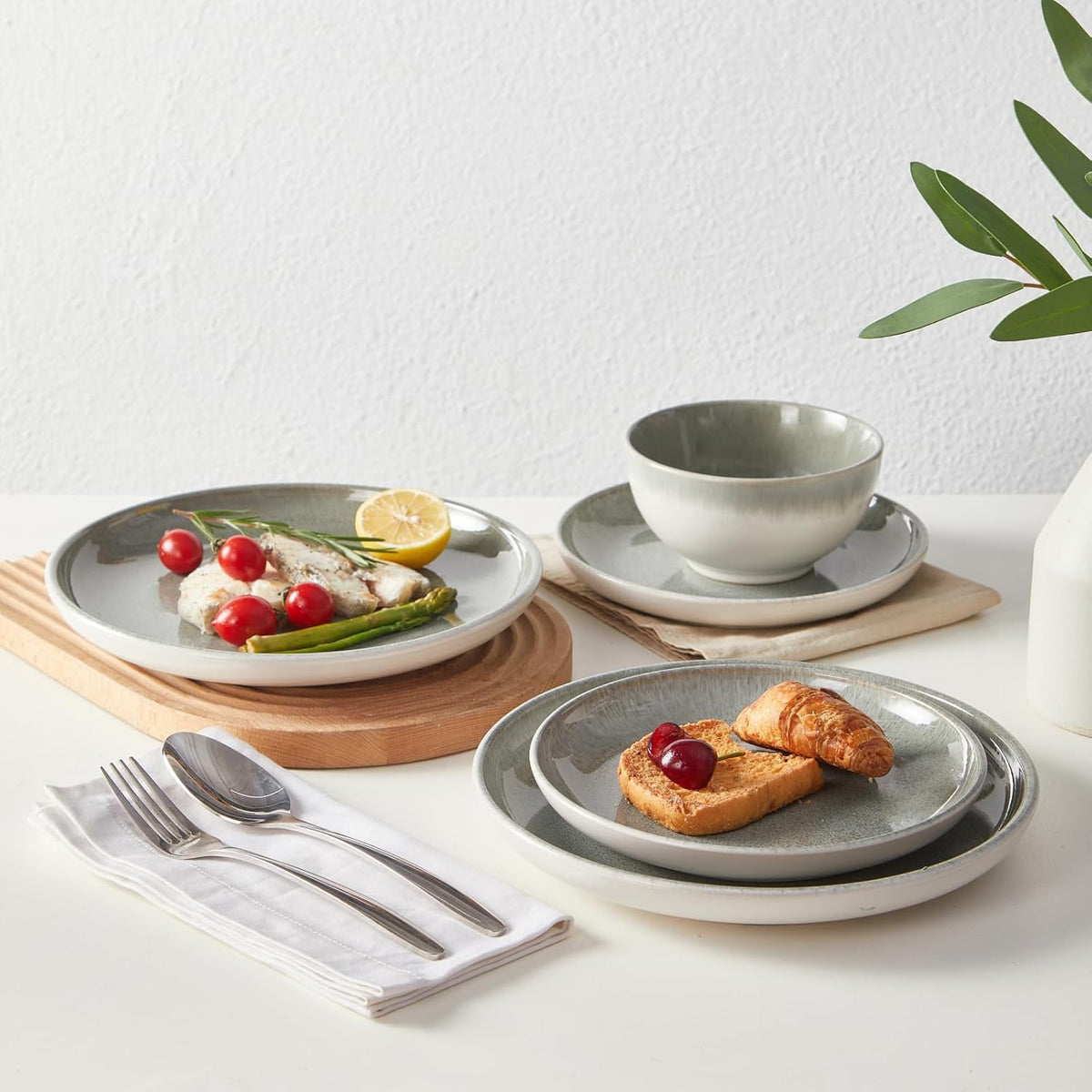 24 Piece Dinnerware Sets for 8, Modern Stoneware Plates and Bowls Sets, Perfect for Family