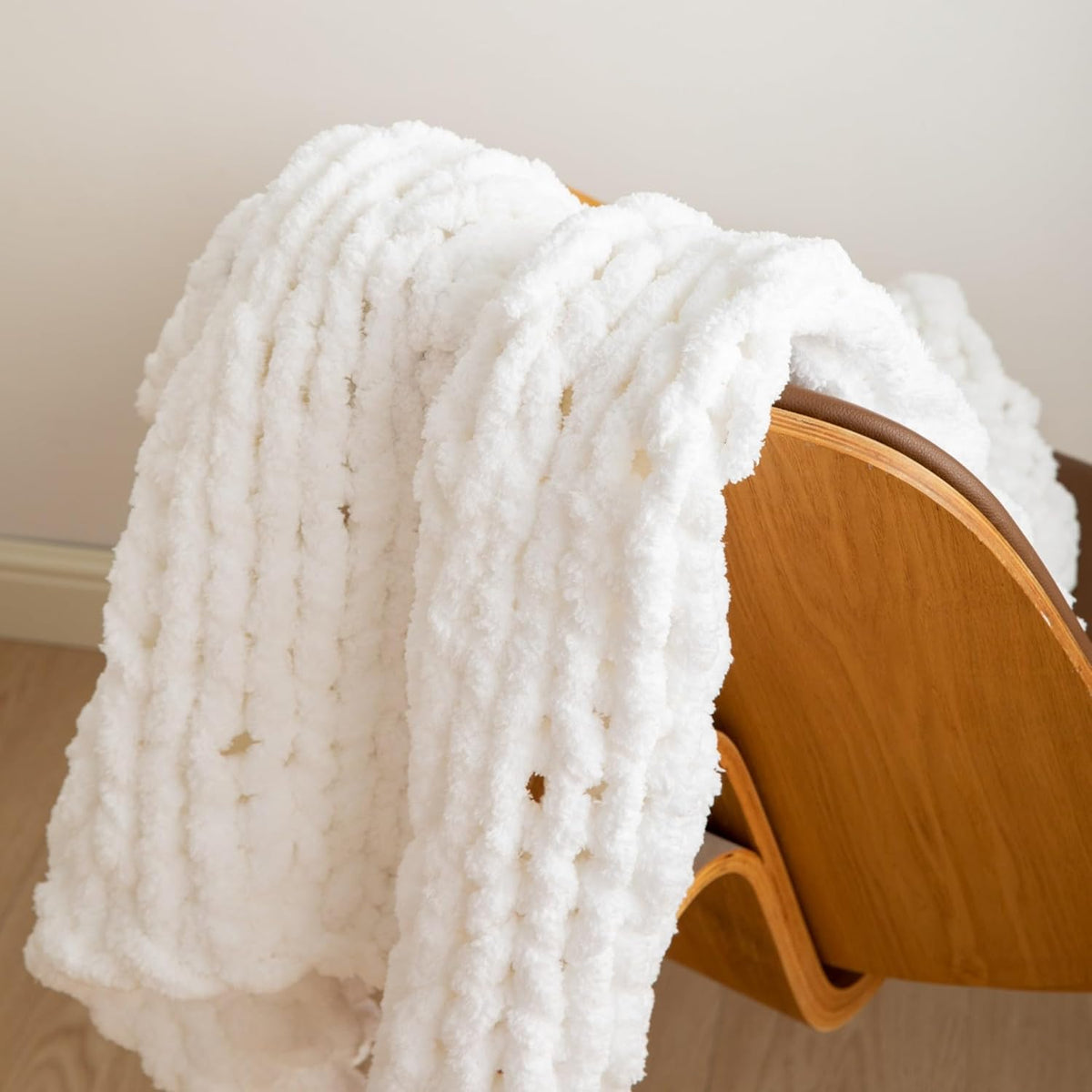 WESHIONGOO Chunky Knit Blanket Throw 40"×40" Knitted Throw Blankets for Couch Bed Fluffy Soft