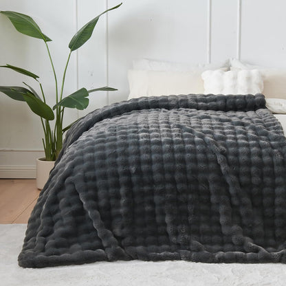 NEWCOSPLAY Faux Fur Twin Blanket Grey Bubble Blanket Thick Warm Soft for Couch Sofa Bed 550GSM