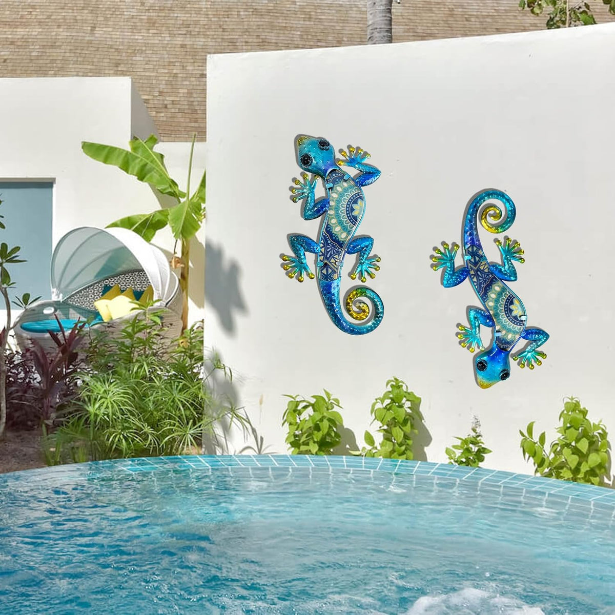 HONGLAND Metal Gecko Wall Art 2Pcs Outdoor Wall Decor Lizard Metal Hanging Wall Decoration Glass