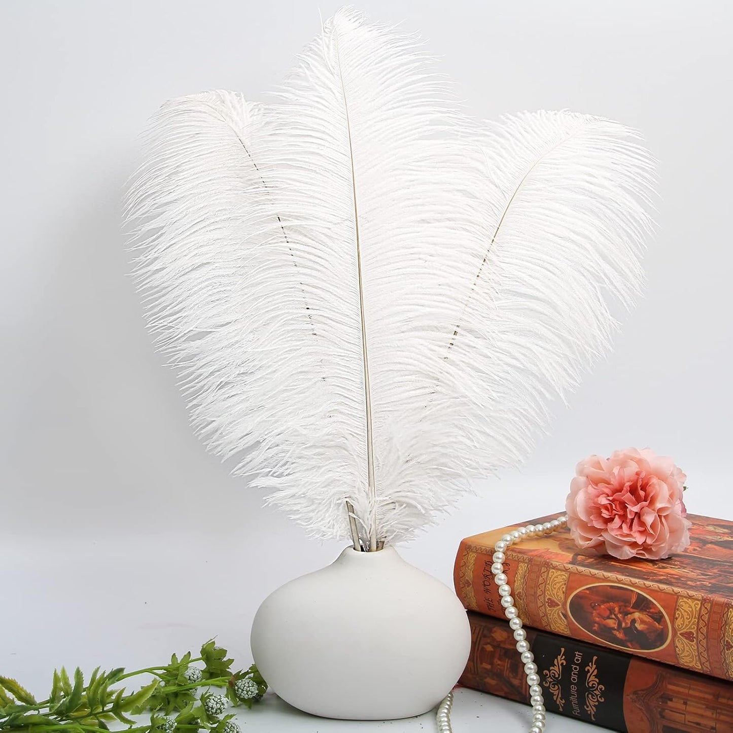 THARAHT 12pcs White Ostrich Feathers Natural Bulk 12-14Inch 30cm-35cm for Wedding Party
