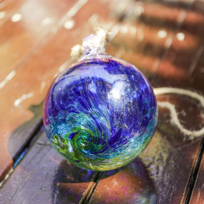 VCUTEKA Hanging Garden Gazing Ball, Hand-Blown Glass Witch Ball for Outdoor Garden Décor, 6"