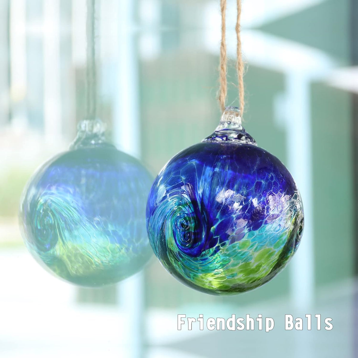 VCUTEKA Hanging Garden Gazing Ball, Hand-Blown Glass Witch Ball for Outdoor Garden Décor, 6"