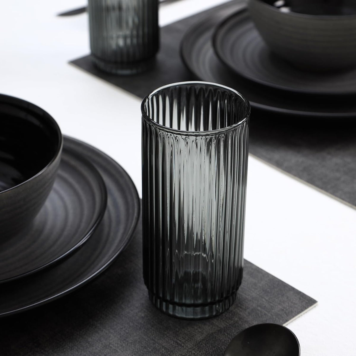 Stone Lain Dua 16-Piece Dinnerware Set Stoneware, Borosilicate Glass, Black