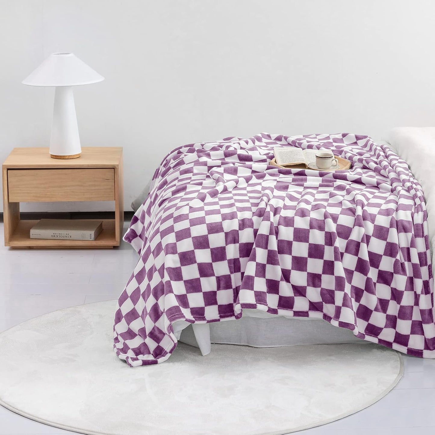 LOMAO Throw Blankets Flannel Blanket with Checkerboard Grid Pattern Soft Throw Blanket for Couch