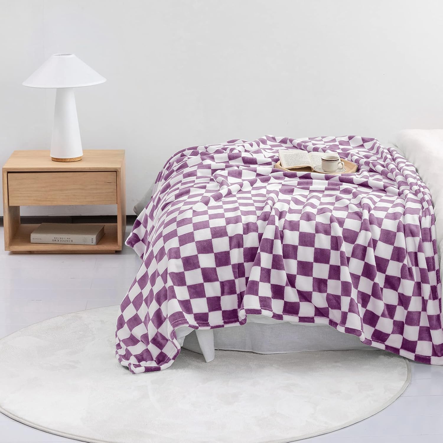 LOMAO Throw Blankets Flannel Blanket with Checkerboard Grid Pattern Soft Throw Blanket for Couch