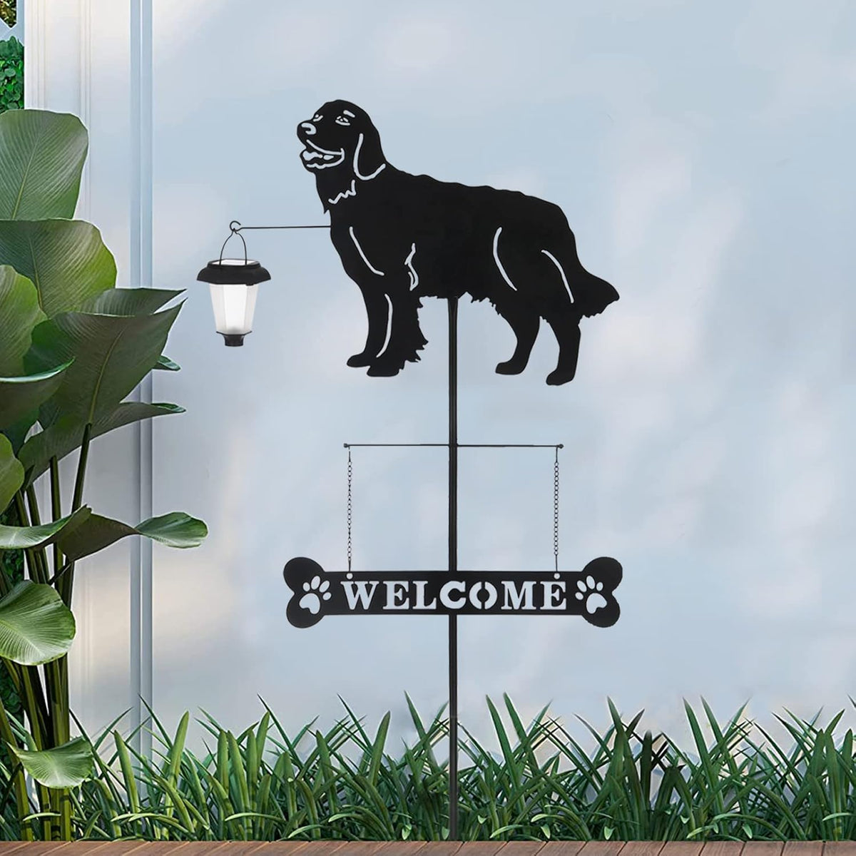 BAYN Solar Golden Retriever Garden Stakes Decorative with a Lantern Dog Silhouette Welcome Sign
