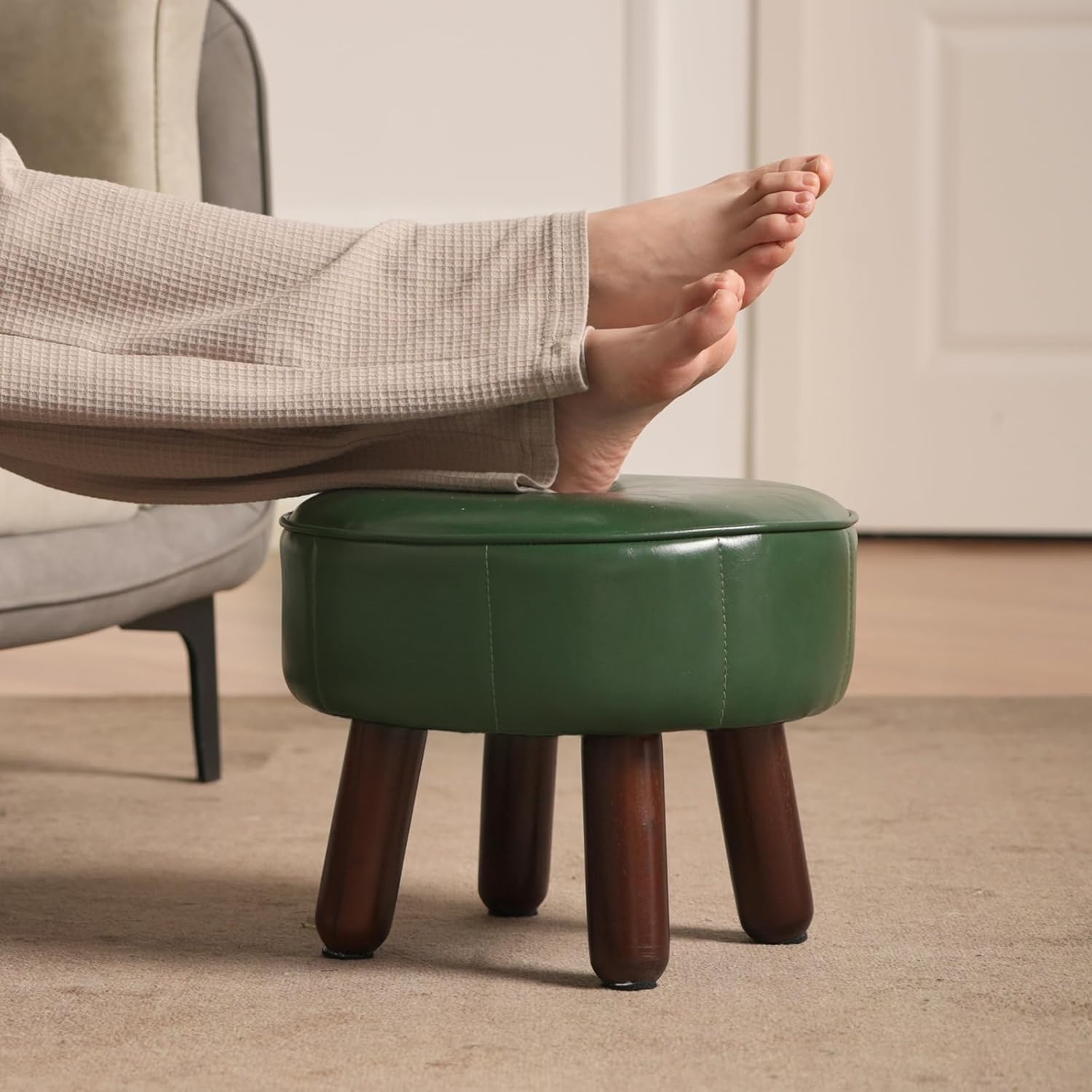 13in Small Foot Stool Ottoman, Round Faux Leather Foot Rest for Couch, Under Desk Pouf Footstool