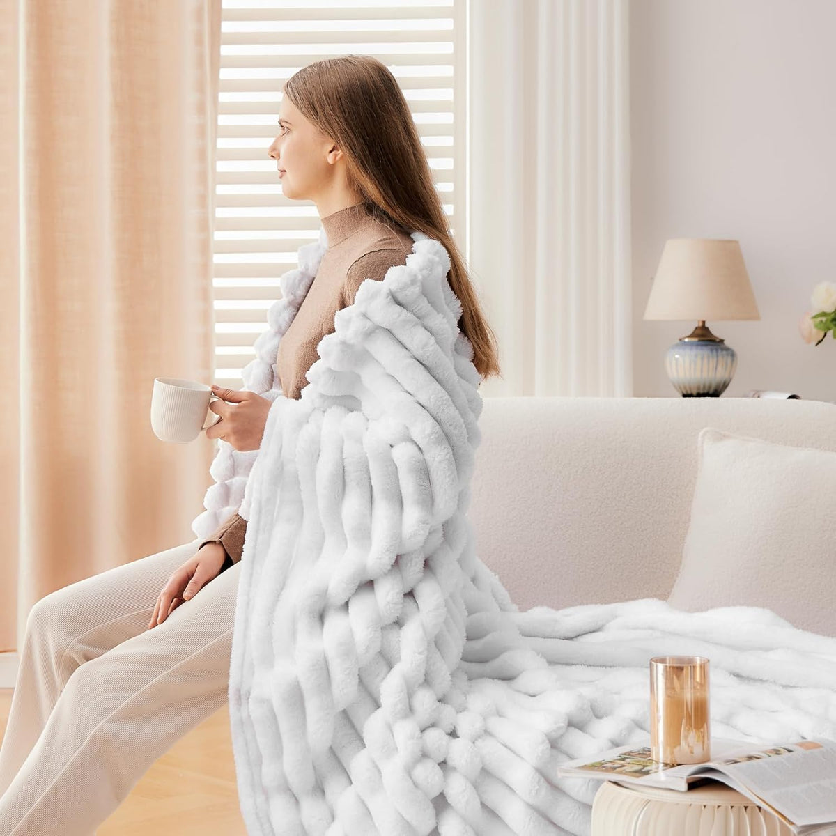NEWCOSPLAY Super Soft Queen Blanket White Premium Silky Flannel Fleece 3D Ribbed Jacquard