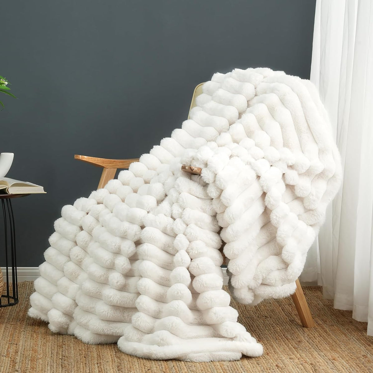 Cozy Bliss Faux Fur Throw Blanket for Couch, Cozy Warm Plush Striped Blanket for Sofa Bedroom