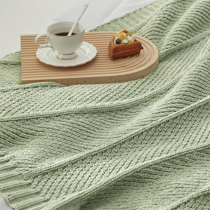 Amélie Home Chenille Knit Throw Blanket for Couch, Chevron Texture Decorative Soft Blanket for