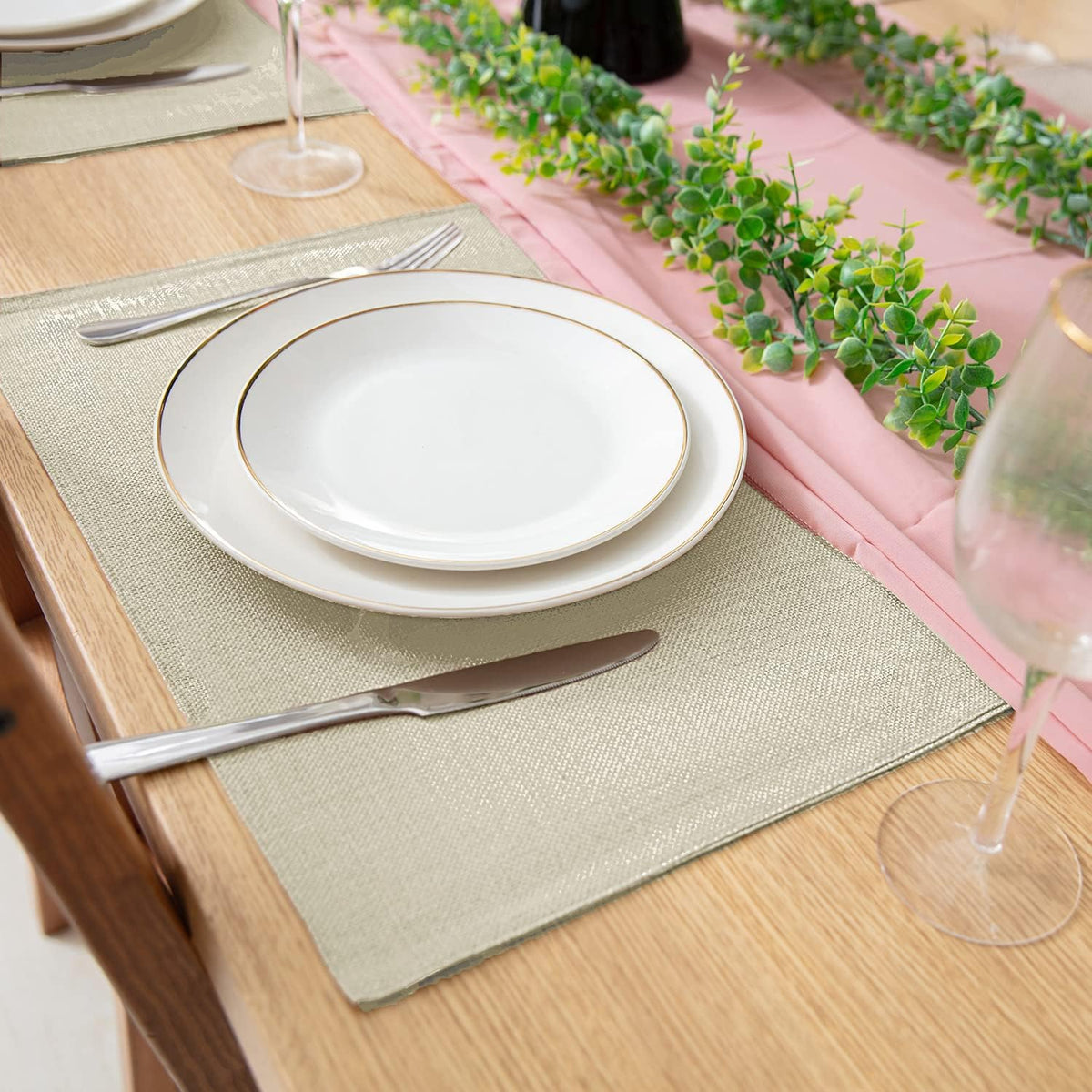 Cloth Placemats Set of 8, Linen Type Fabric Placemats Machine Washable Heat Resistant Placemats