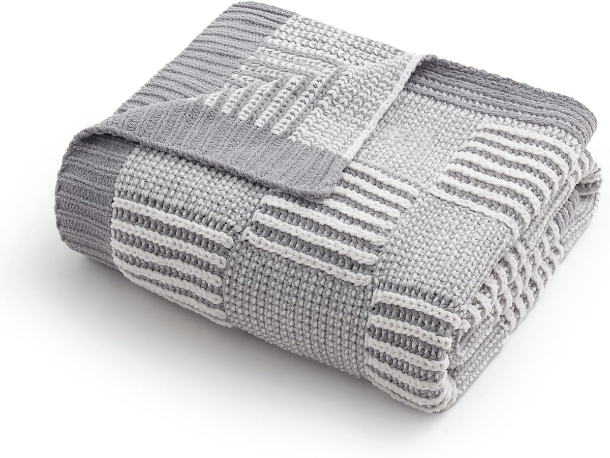 Amélie Home Chenille Knit Throw Blanket for Couch, Checkered Texture Decorative Soft Blanket for