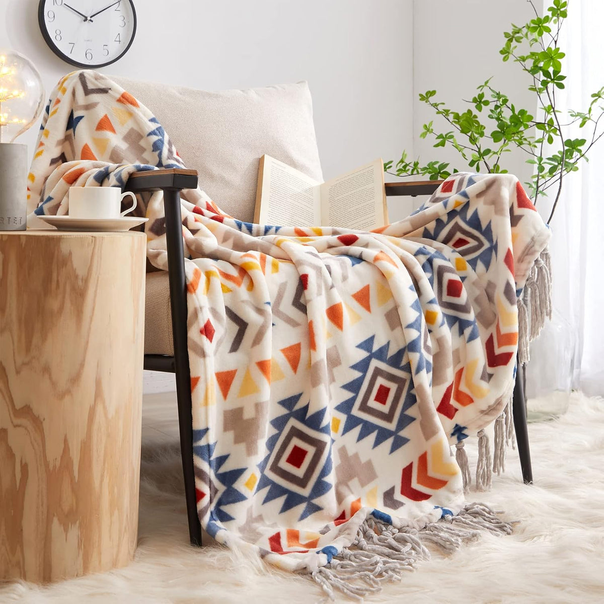 CASAAGUSTO Boho Throw Blanket - Colorful Decorative Blankets with Tassel, Printed Flannel Bohemian