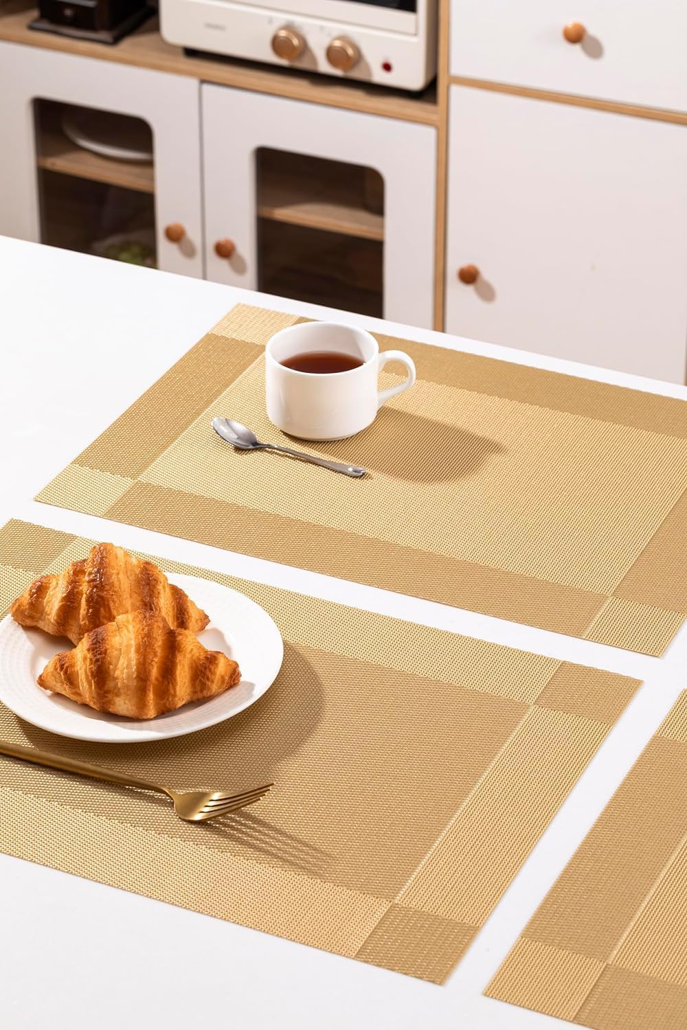 LEXMORE PlaceMats Set of 12 Vinyl/Plastic Woven Place Mats for Kitchen Table Indoor/Outdoor