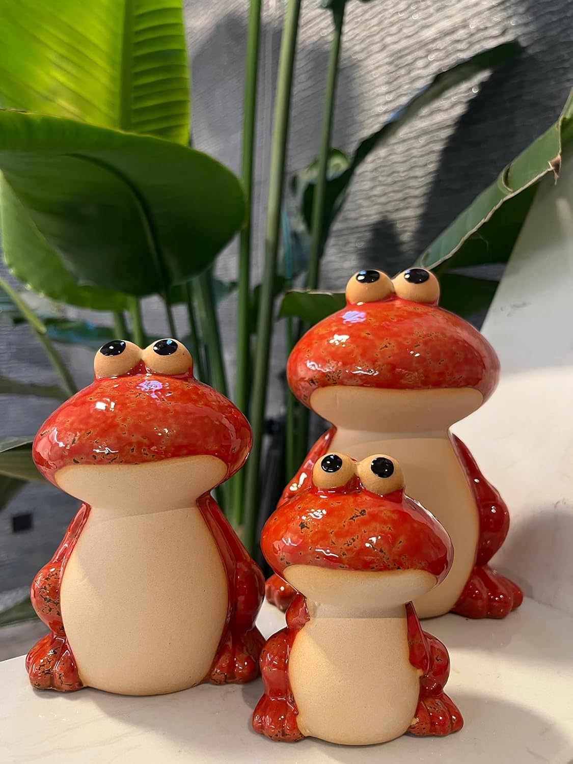 Frog Garden Decor Set of 3,Funny Cute Ceramic Frog Garden Statues Yard Decoration Outdoor Holiday