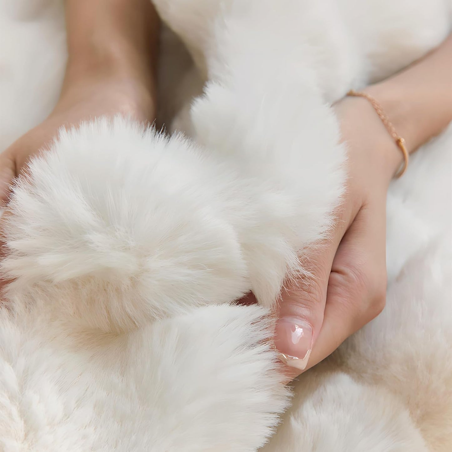 UKELER White Plush Furry Throw Blanket Super Soft Cozy Warm Blanket for Bed, Couch, Sofa, Office