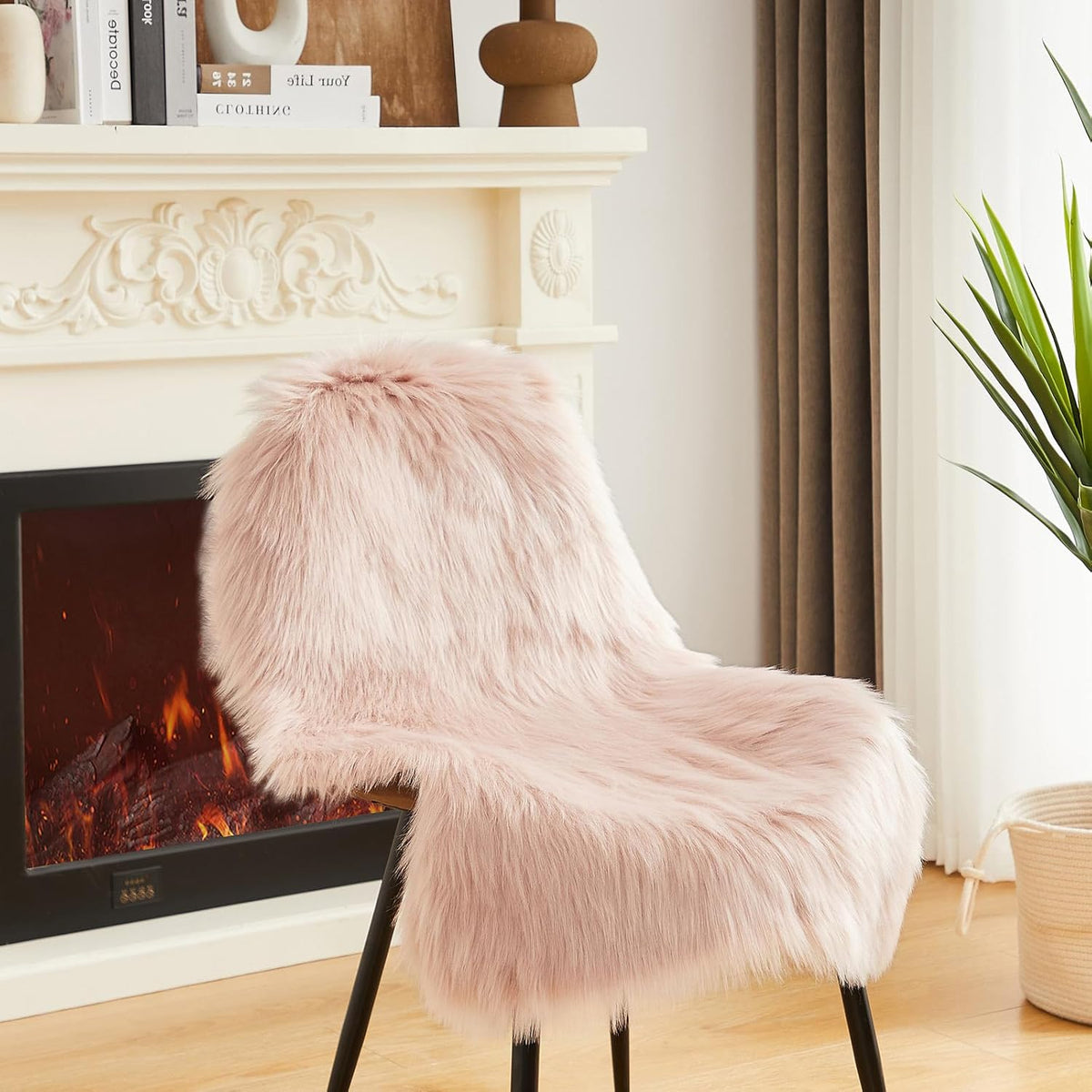 AMTOVO Faux Fur Rug, Pink Small Area Rug, Fluffy Sheepskin Rug, Fuzzy Ultra Soft 2 x 3 ft Shag Rugs