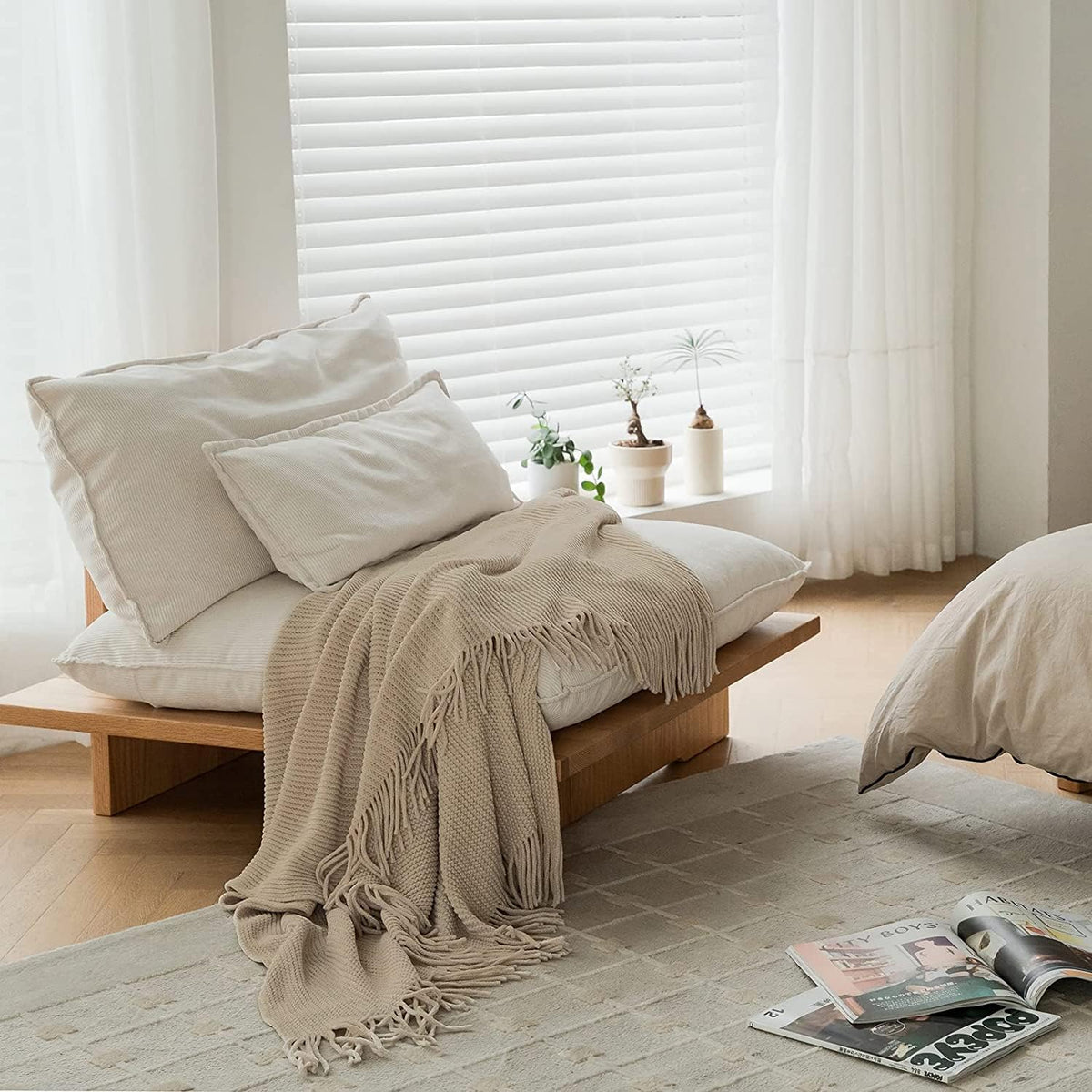 lifein Throw Blanket for Couch, Soft Boho Decor Bed Throw,Cozy Beige Knitted Chenille Small