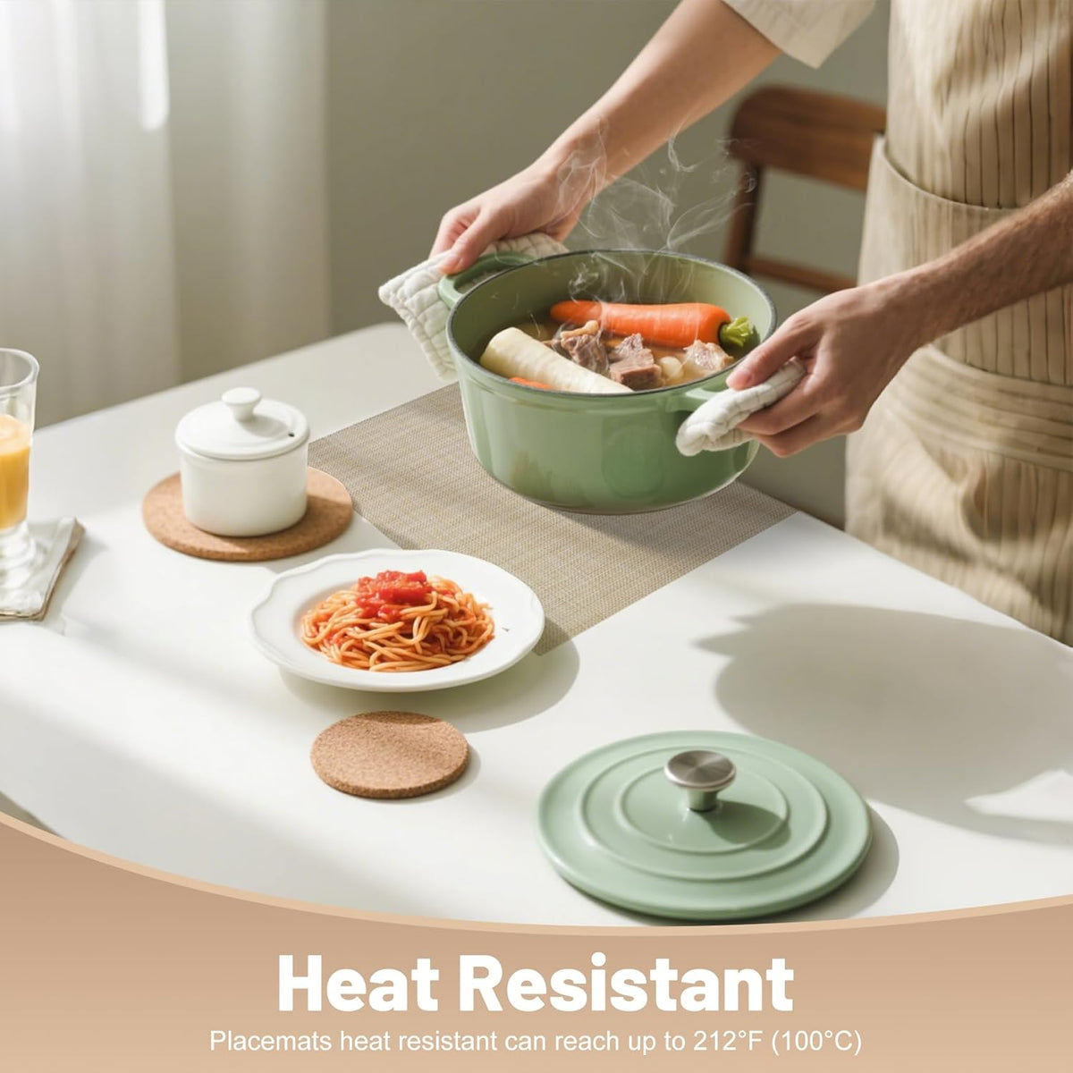 Placemats Set of 8，Non-Slip PVC Weave Table Mats Easy to Clean，Heat Resistant Place Mats for