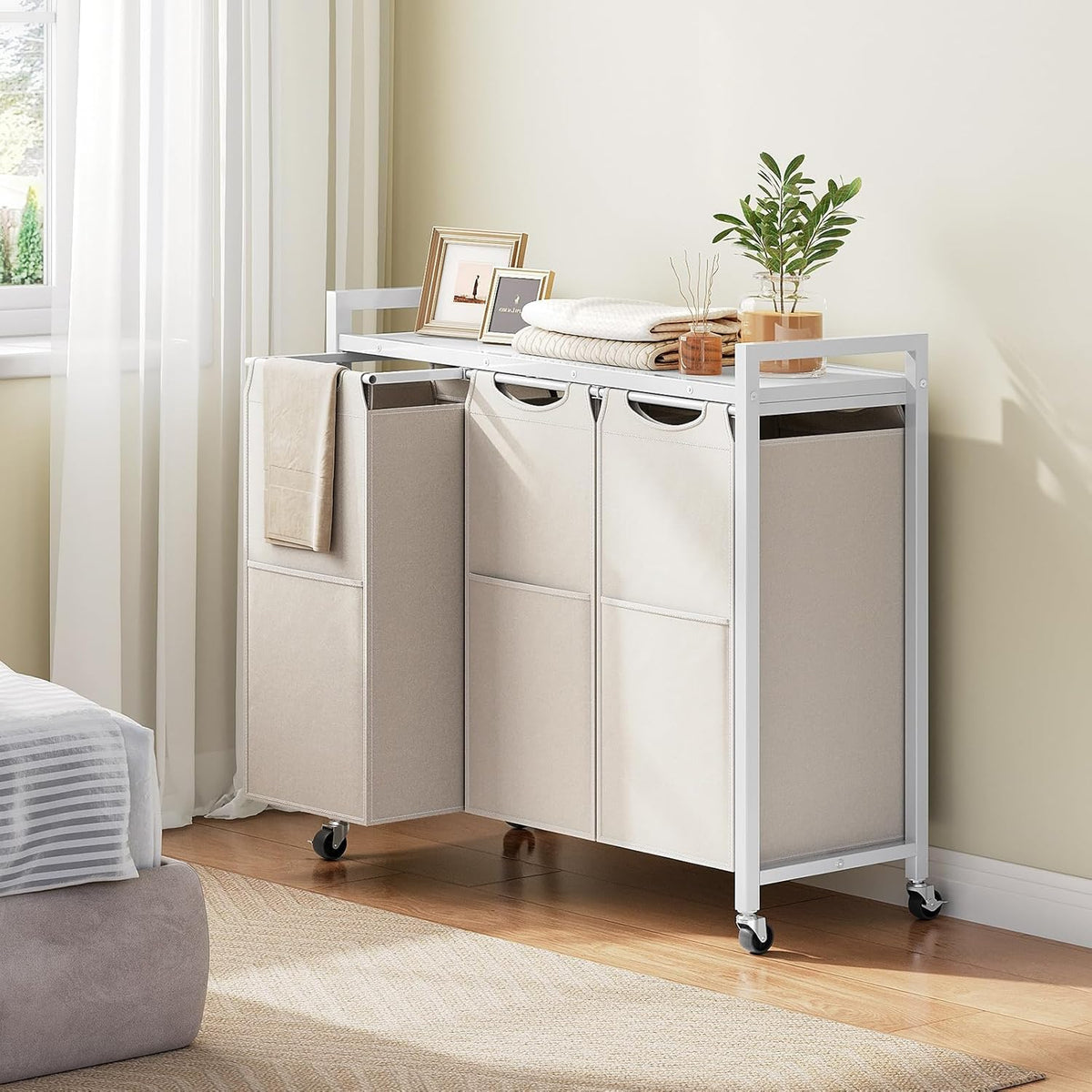 HOOBRO Laundry Sorter 3 Section, Laundry Hamper with Wheels, 3 × 11.5 Gal (43.4L), Rolling Laundry