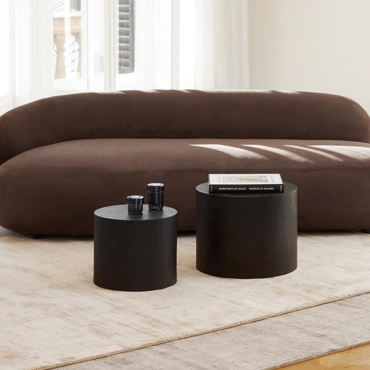 WILLIAMSPACE 18.9" Black Nesting Coffee Table Set of 2, Modern Black Round Coffee Tables Circle