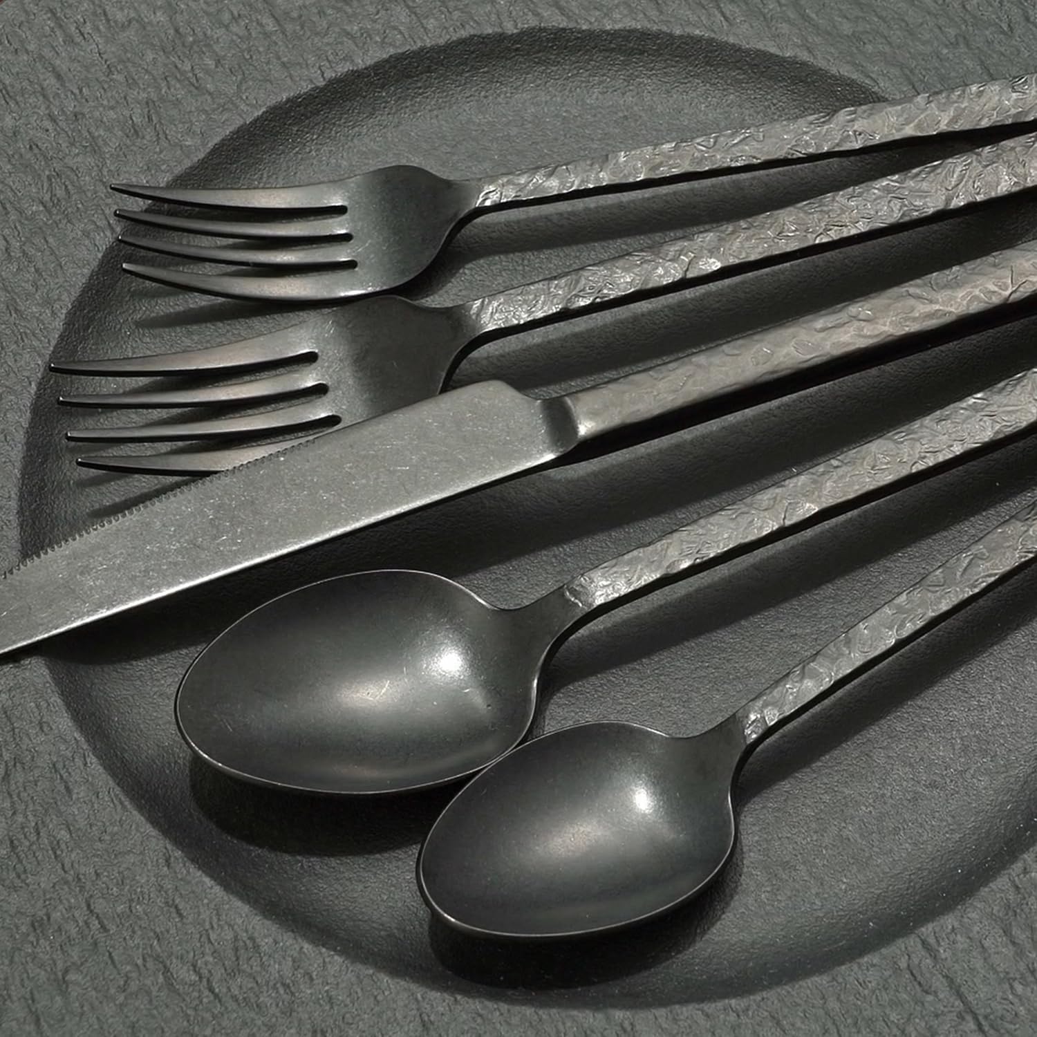 KINGSTONE 30 Pcs Black Hammered Silverware Set for 6, 18/10 Stainless Steel Heavy Duty Flatware