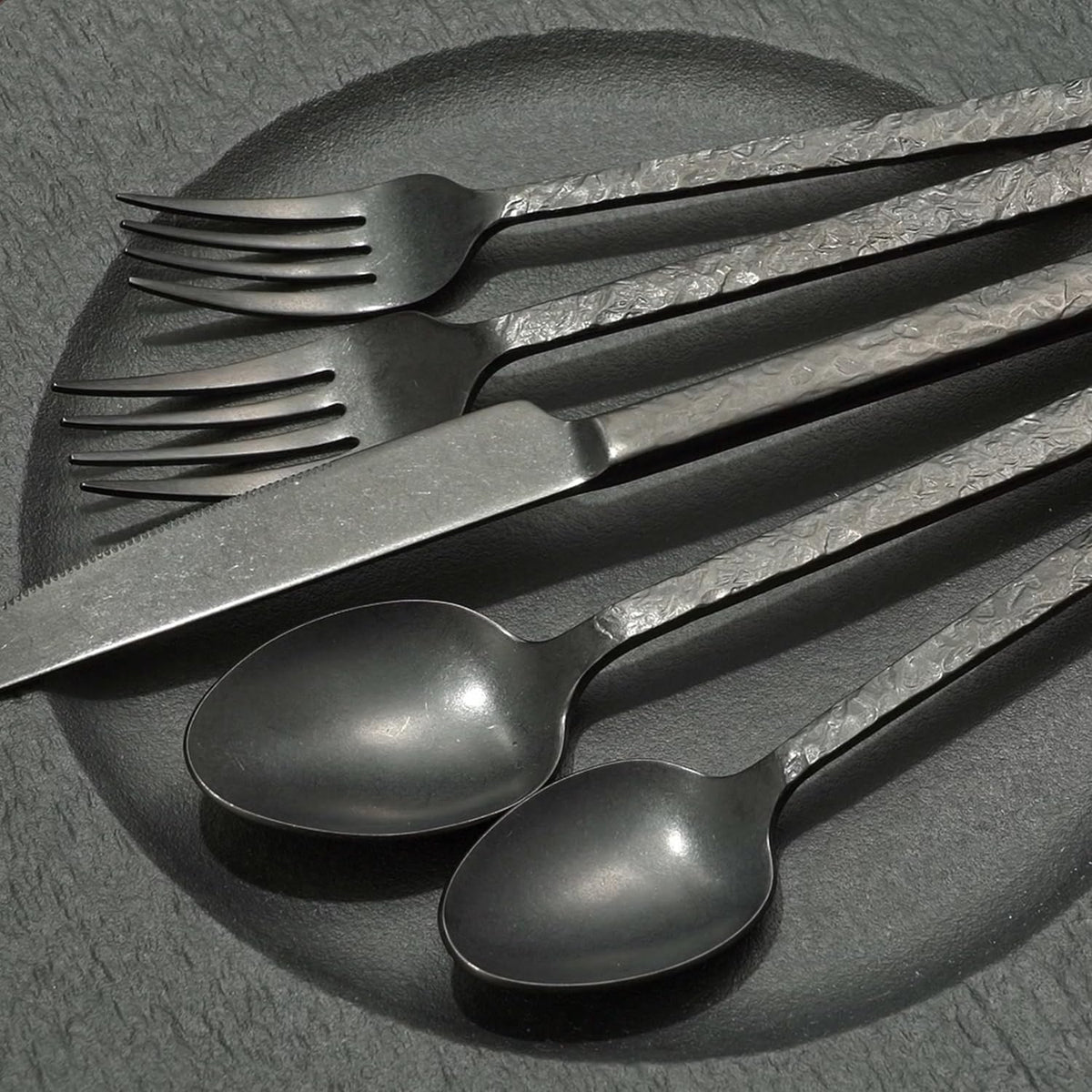 KINGSTONE 60 Pcs Black Hammered Silverware Set for 12, 18/10 Stainless Steel Heavy Duty Flatware