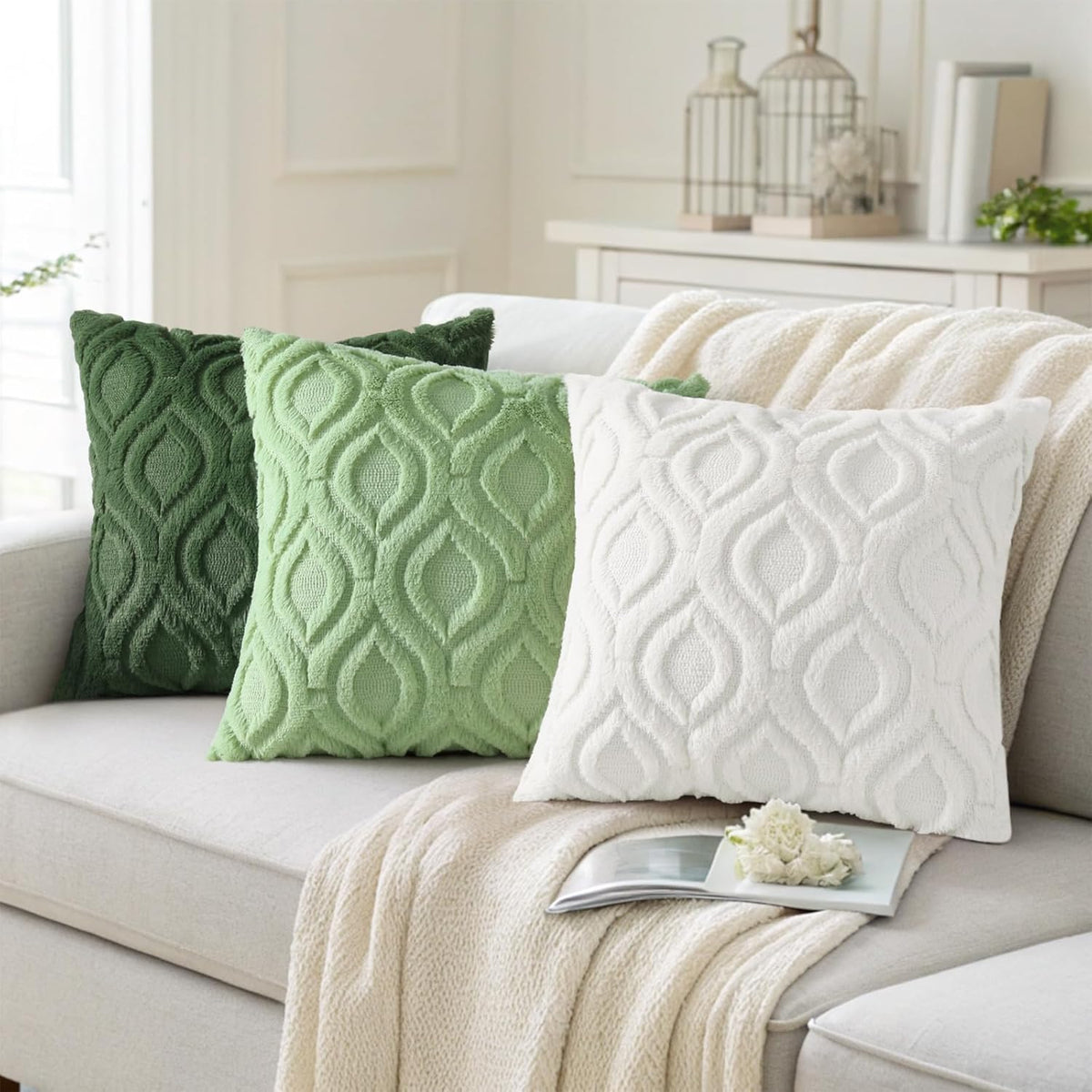 decorUhome Throw Pillow Covers 18x18 Inch Set of 2, Soft Plush Decorative Faux Fur Cream Beige