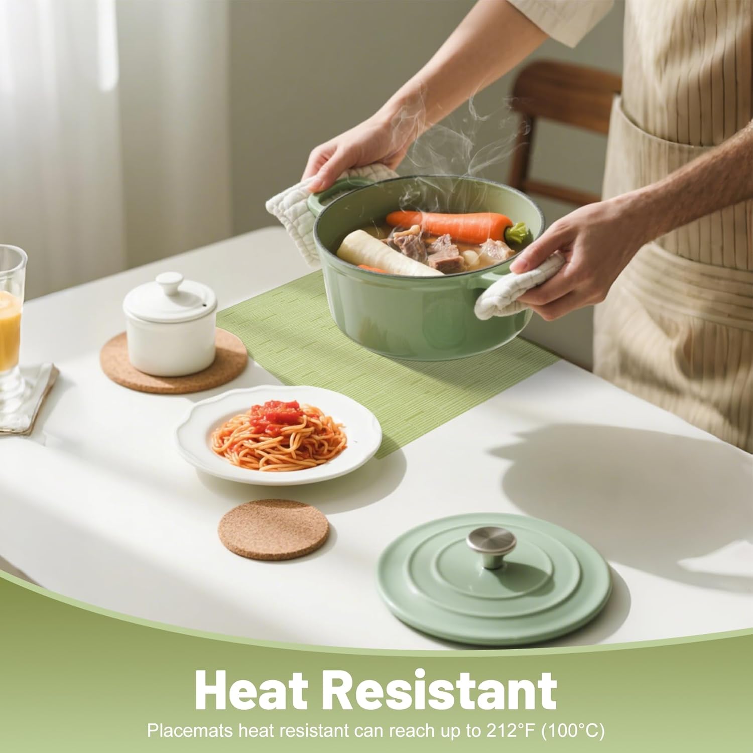 Placemats Set of 6，Non-Slip PVC Weave Table Mats Easy to Clean，Heat Resistant Place Mats for