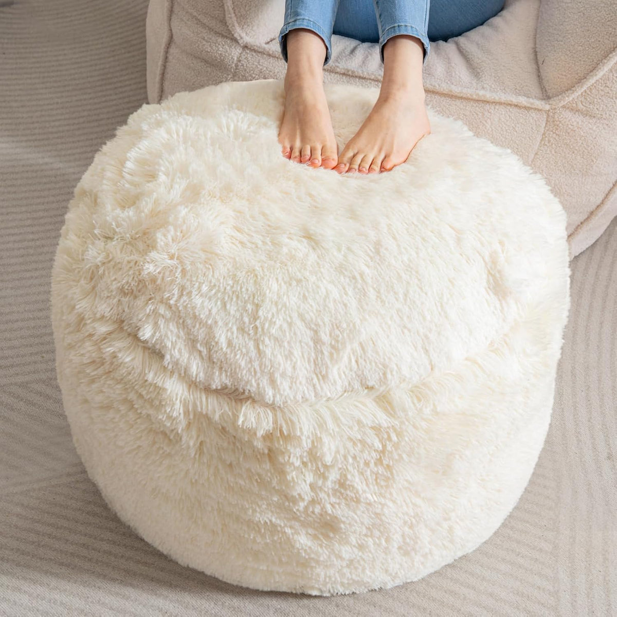 HIGOGOGO Round Stuffed Pouf Ottoman, Long Faux Fur Poufs with Foam Chunk Filling, Fluffy and Furry