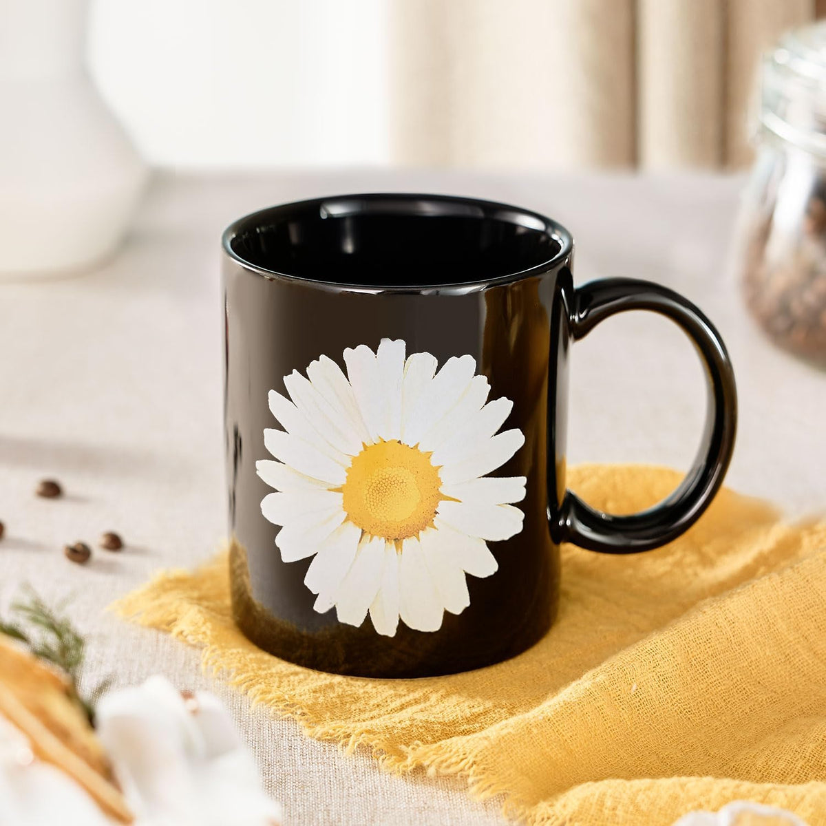 12Oz Daisy Black Ceramic Mug, Mug for Daily Coffee and Tea, Lead-free, Microwave and Dishwasher