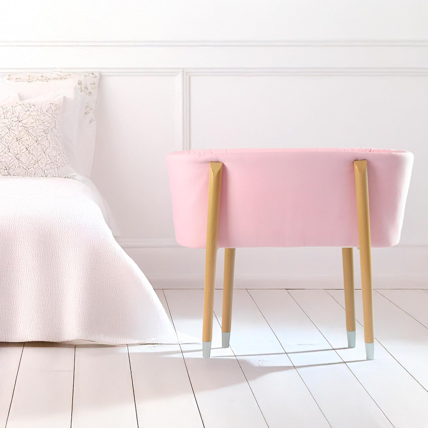 Sova Portable Baby Bassinet, Mid-Century Design with Extra Deep Walls for Newborns and Babies