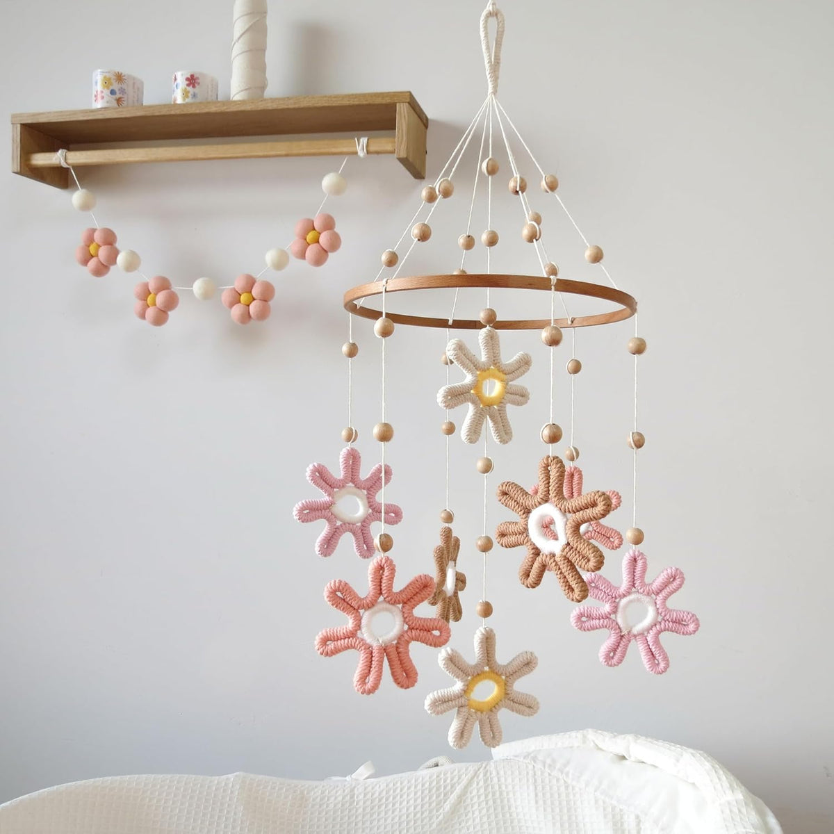 Woven Daisy Mobile for Crib, Baby Crib Mobile for Girls, Boho Daisy Crib Mobile, Daisy Nursery