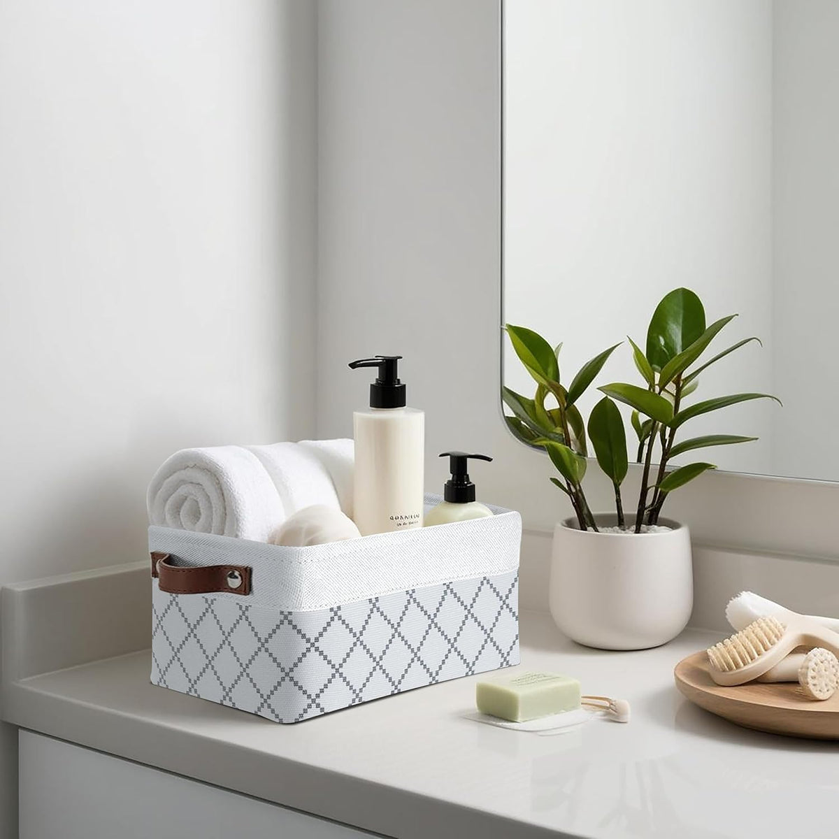 DECOMOMO Small Storage Basket, Closet Storage Bins, Baskets for Organizing Shelves (White Check