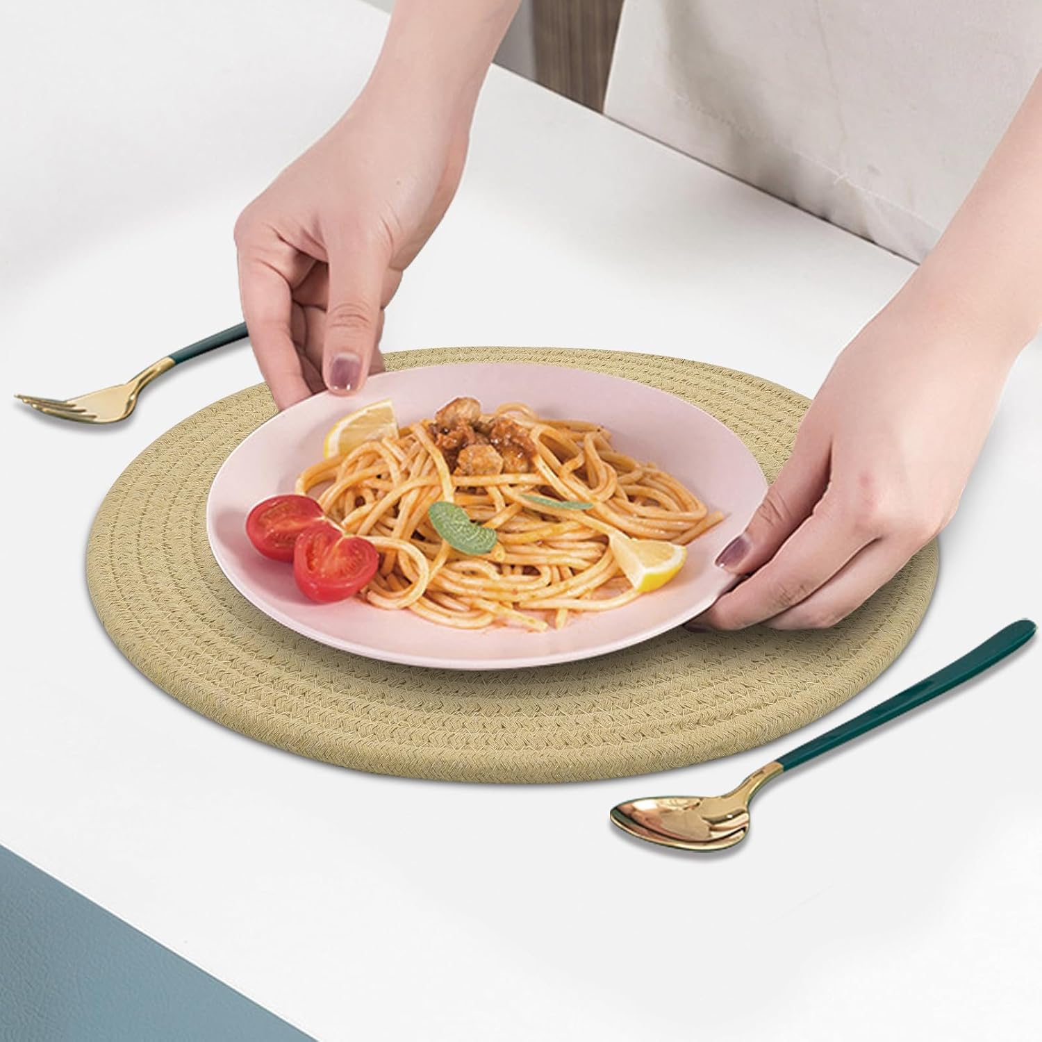 Round Placemats Set of 6, Cotton Rope Woven Table Mats, Hot Pads for Kitchen, Non Slip Heat
