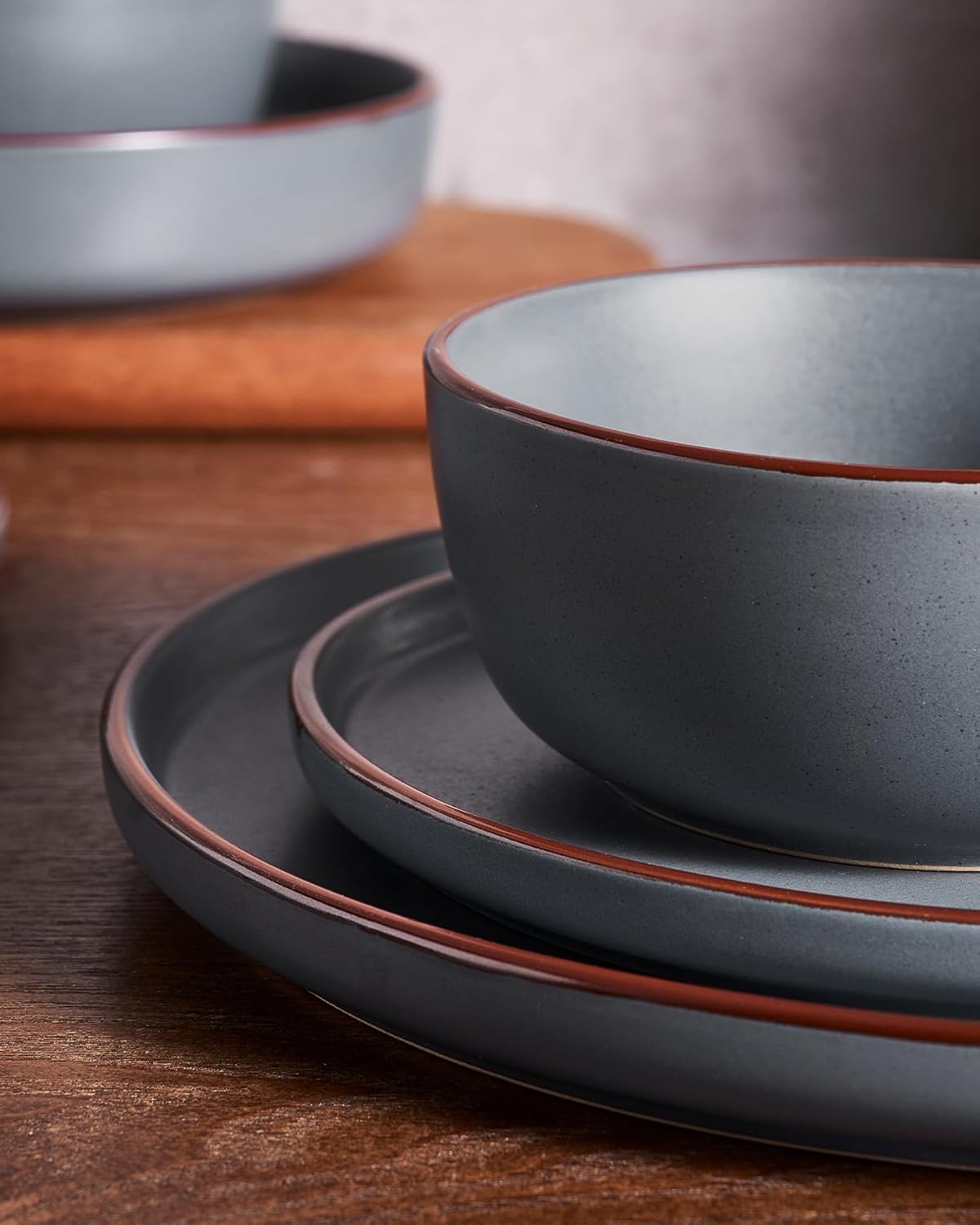 Famiware Mercury 24 Pieces Dinnerware Sets, Plates and Bowls Sets for 8, Microwave and Dishwasher