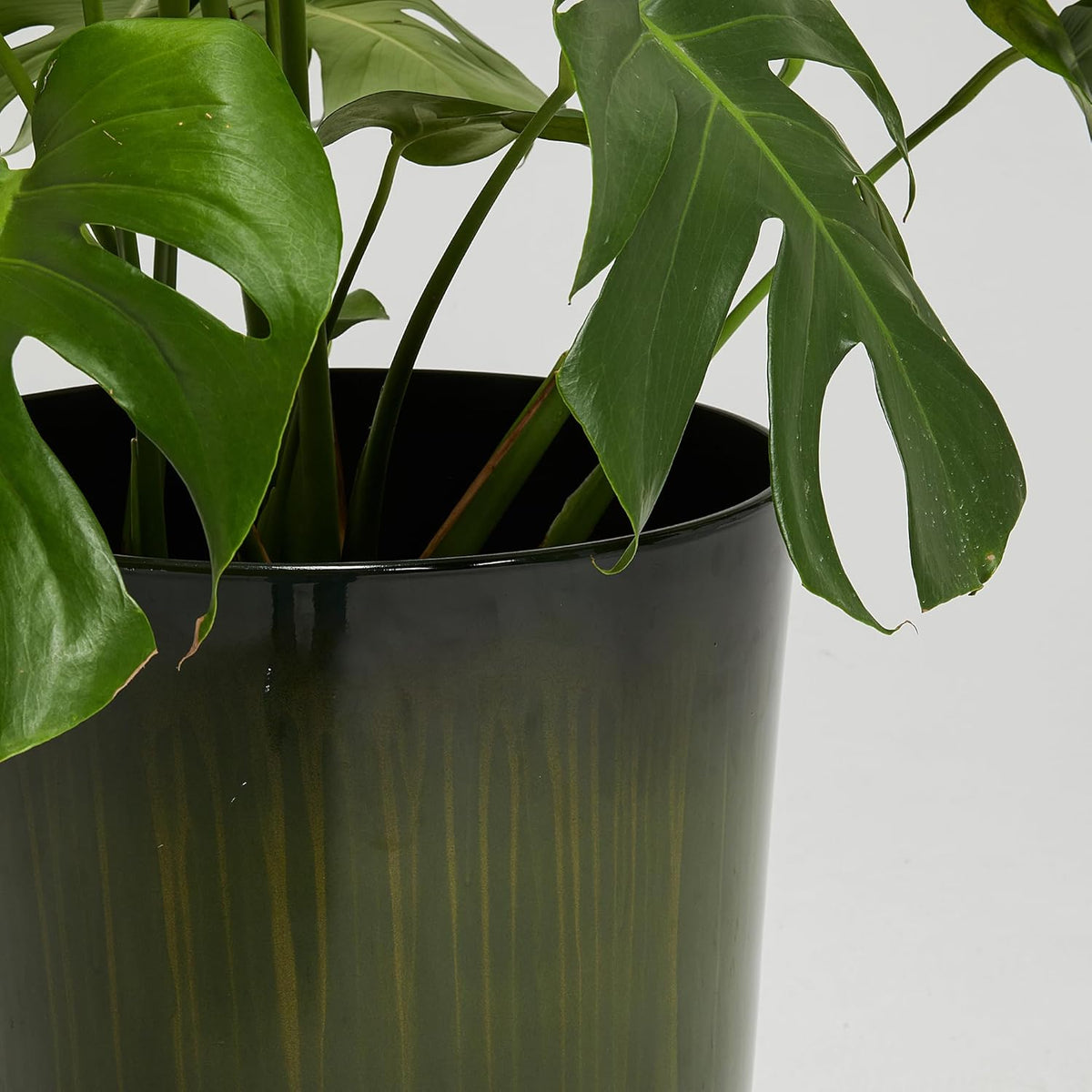 Worth Garden 23.5" H. Large Plastic Planters - Set of 2 Gradient Green Glossy Smooth Finish - Tall