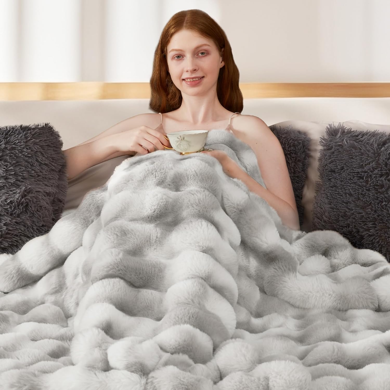 Touchat Luxury 1000GSM Rabbit Faux Fur Blanket, Super Heavy Warm Cozy Brown Blankets for Couch Bed