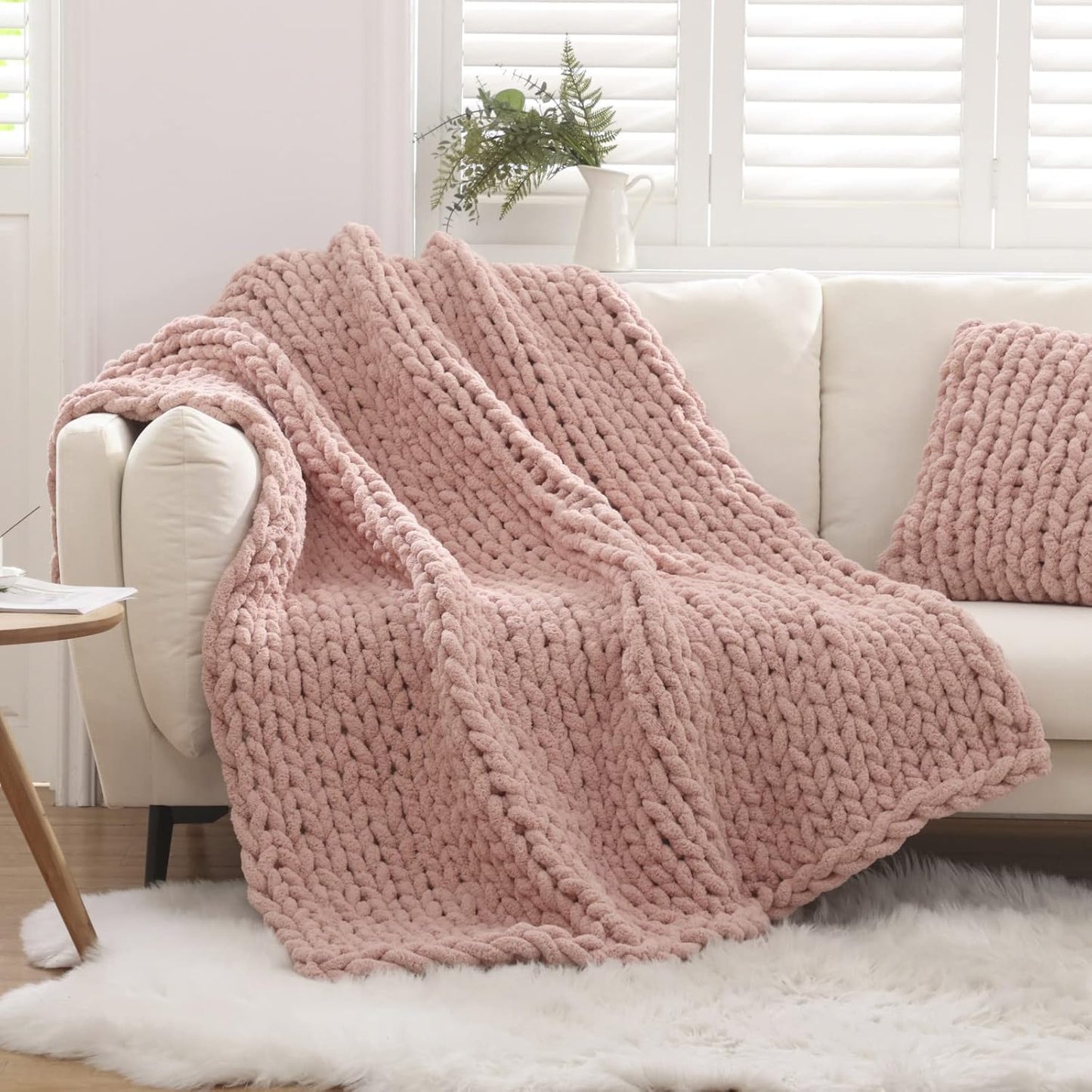 WESHIONGOO Chunky Knit Blanket Throw 50"×60" Knitted Throw Blankets for Couch Bed Fluffy Soft