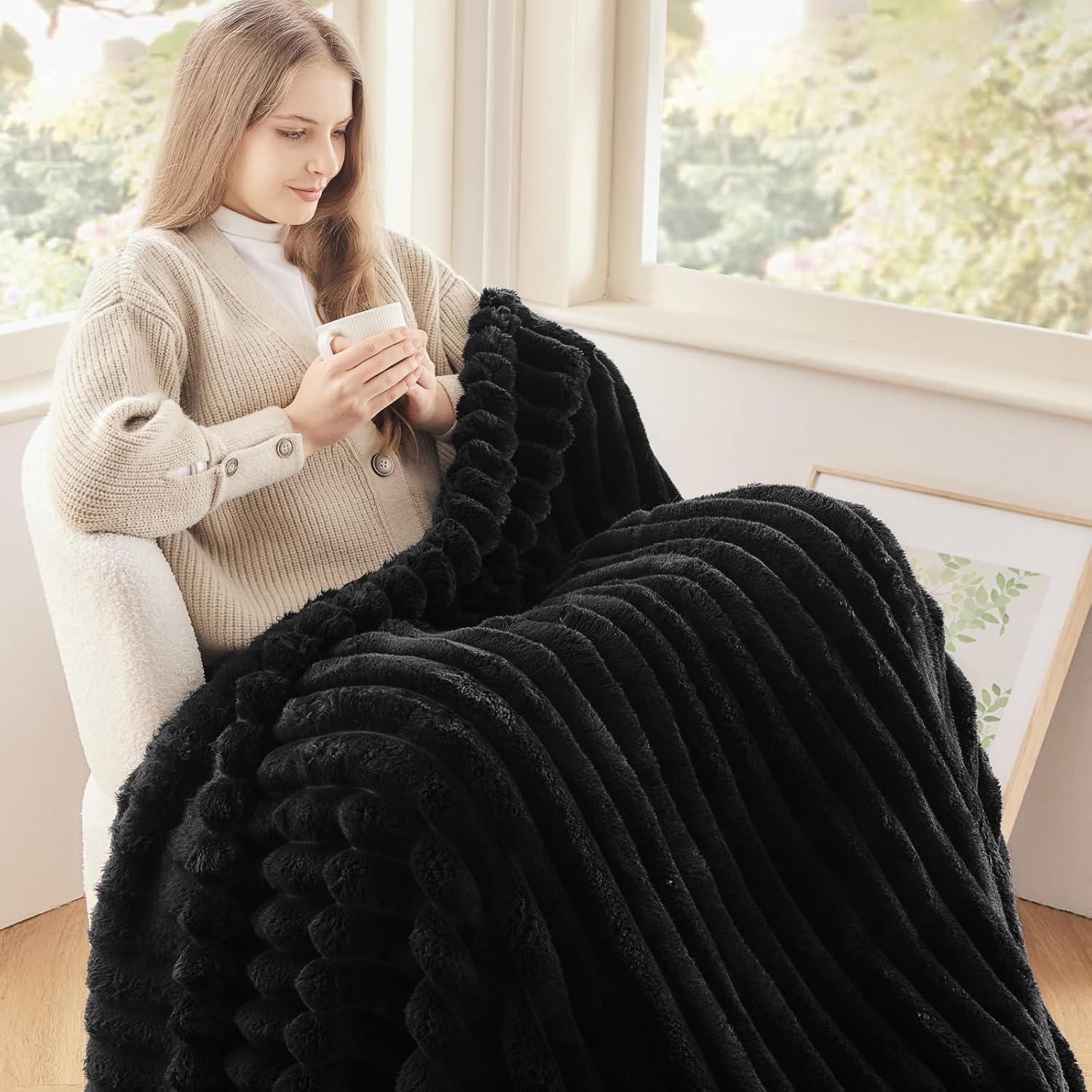 NEWCOSPLAY Super Soft Throw Blanket Black Premium Silky Flannel Fleece 3D Ribbed Jacquard