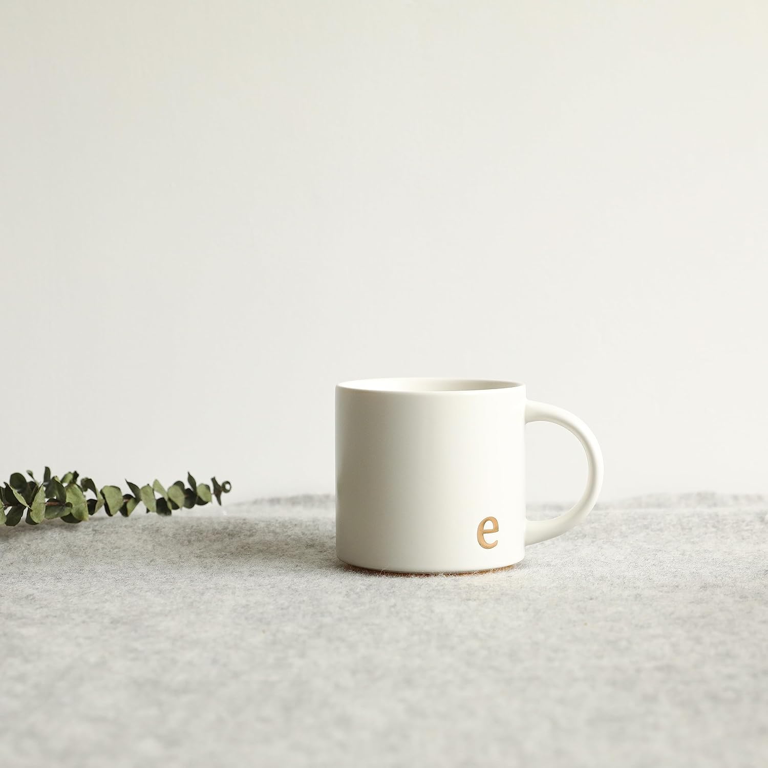 COLLECTIVE HOME - Monogram Ceramic Mugs, 15 oz Golden Initial Coffee Cups, Elegant Alphabet Tea