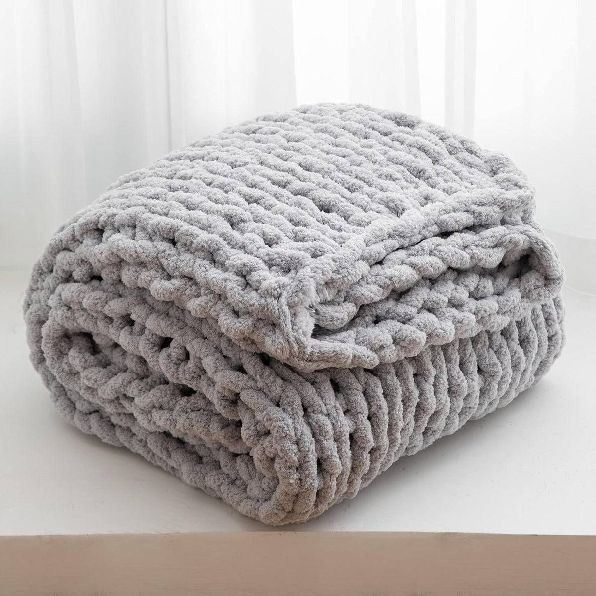 WESHIONGOO Chunky Knit Blanket Throw 50"×60" Knitted Throw Blankets for Couch Bed Fluffy Soft