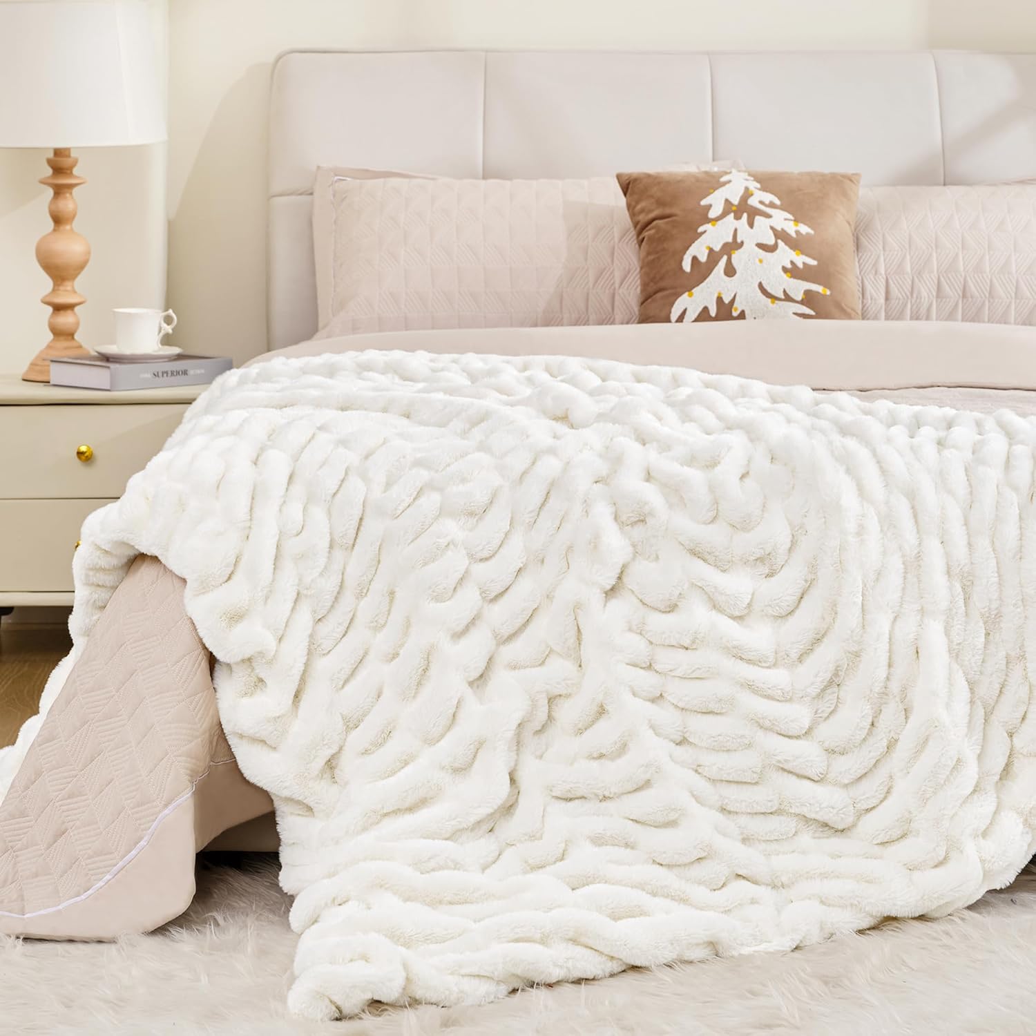 Touchat Ruched Faux Rabbit Fur Throw Blanket, 700 GSM Luxury Dual-Sided Soft Cozy Blanket, Fuzzy