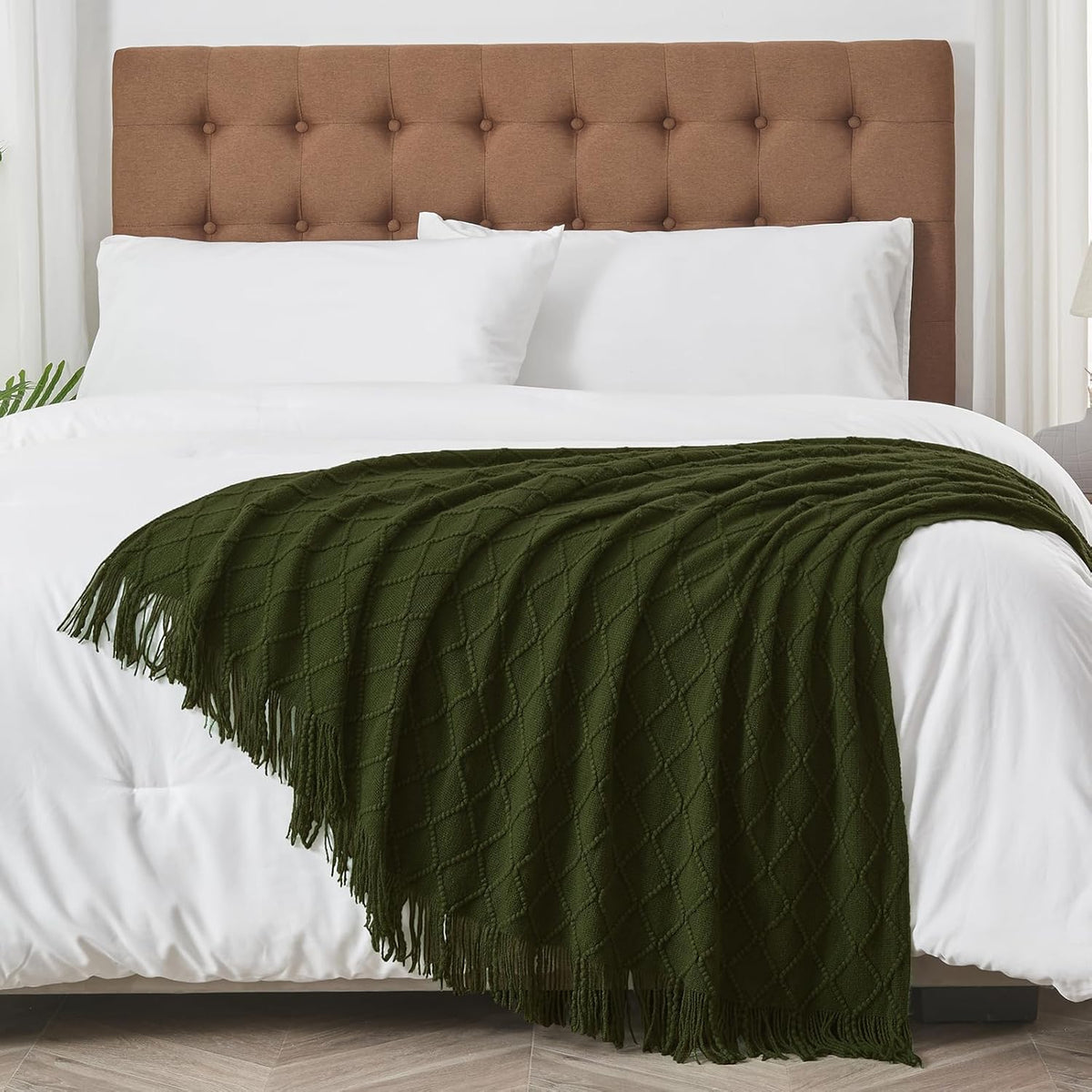 inhand Knitted Throw Blankets for Couch and Bed, Soft Cozy Knit Blanket with Tassel, Dark Green