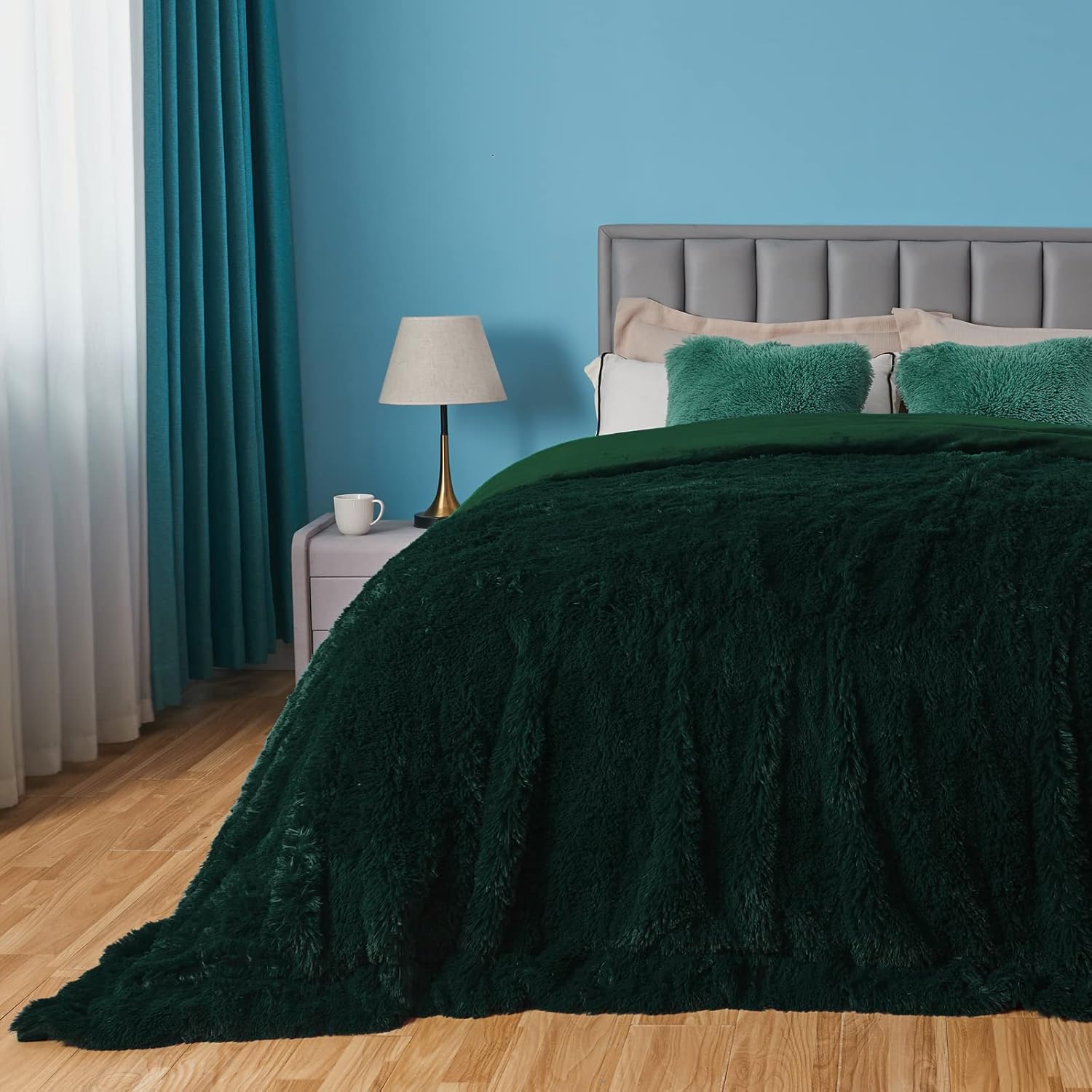 GONAAP Fuzzy Faux Fur Throw Blanket Queen Size Forest Green Super Soft Cozy Plush Fuzzy Shaggy