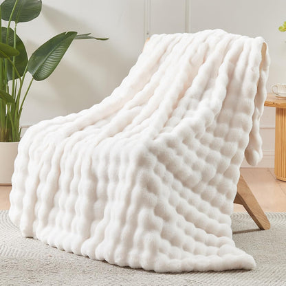 NEWCOSPLAY Faux Fur Throw Blanket Ivory Bubble Blanket Thick Warm Soft for Couch Sofa Bed 550GSM