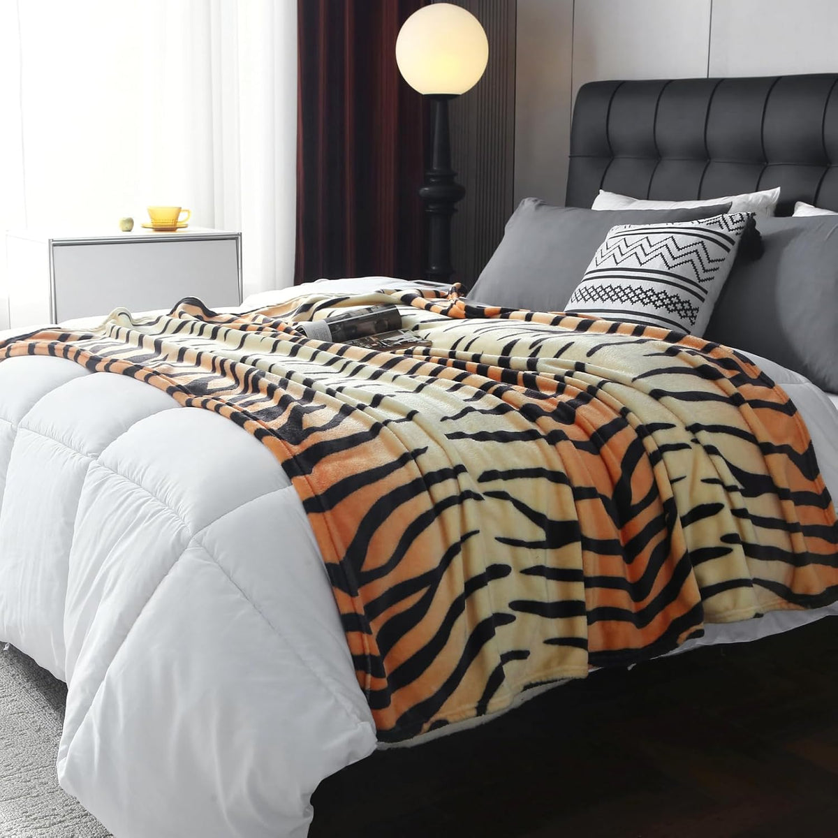 MERRYLIFE Tiger Stripe Print Throw Blanket Decorative Fleece Throw | Ultra-Plush Colorful | Couch