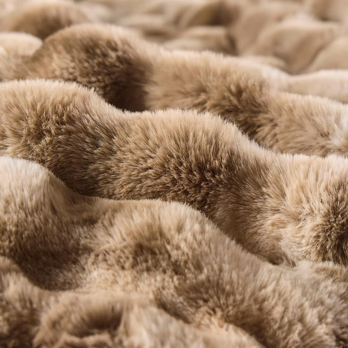 BENVWE Fluffy Faux Fur Throw Blanket for Couch - Soft, Plush, Thick, Cozy, Fuzzy Luxury Minky